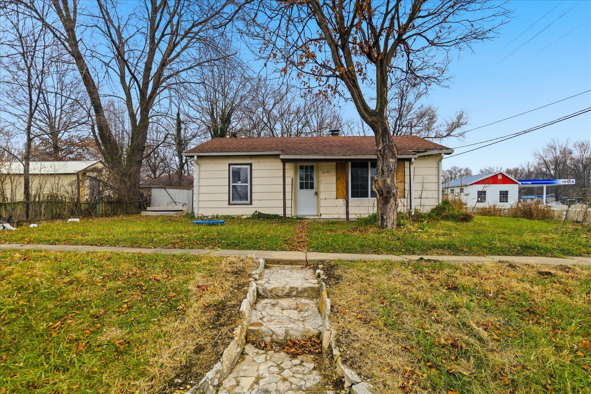 22587 Gentry 1