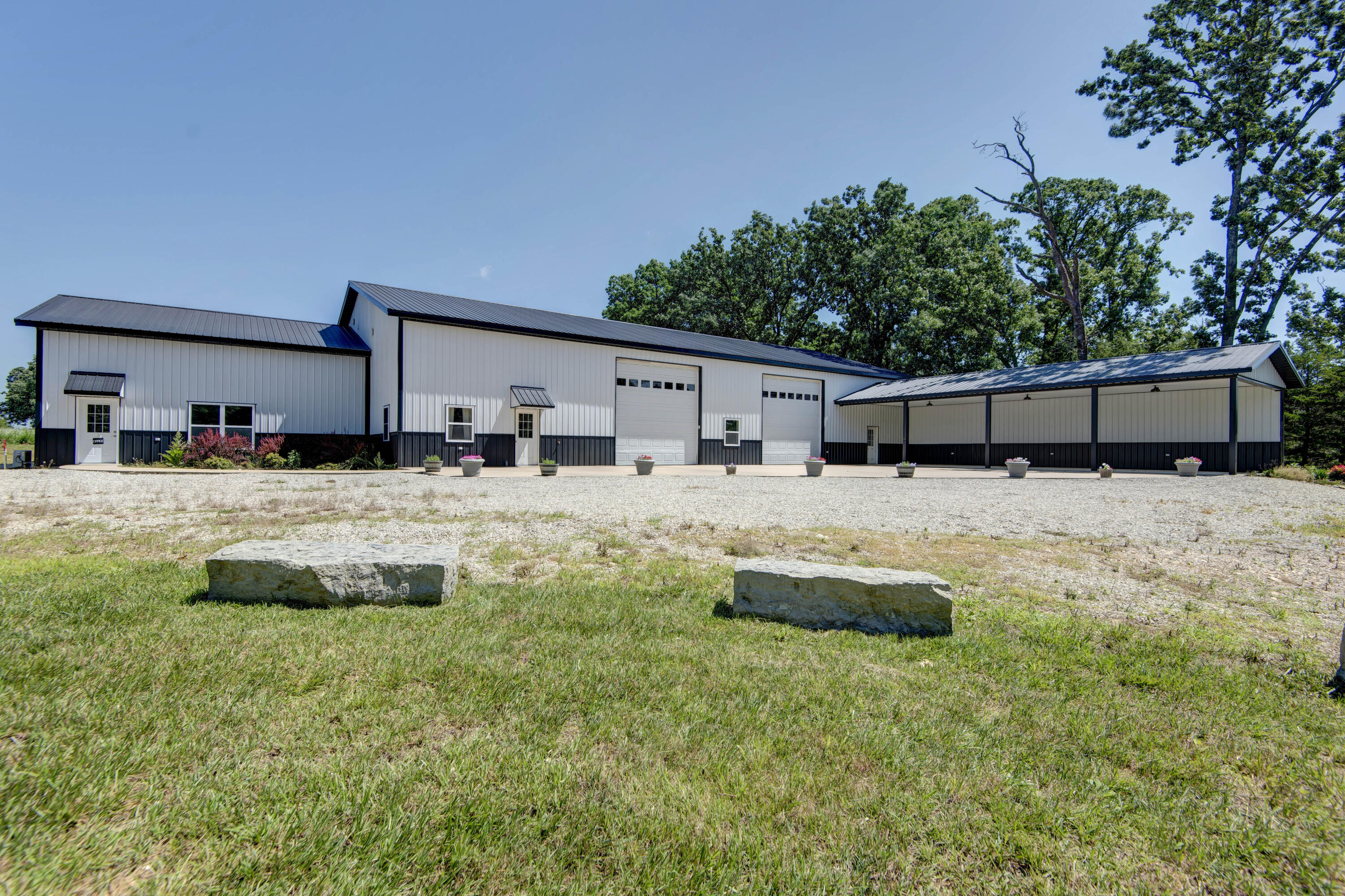 2210 Diggins 1