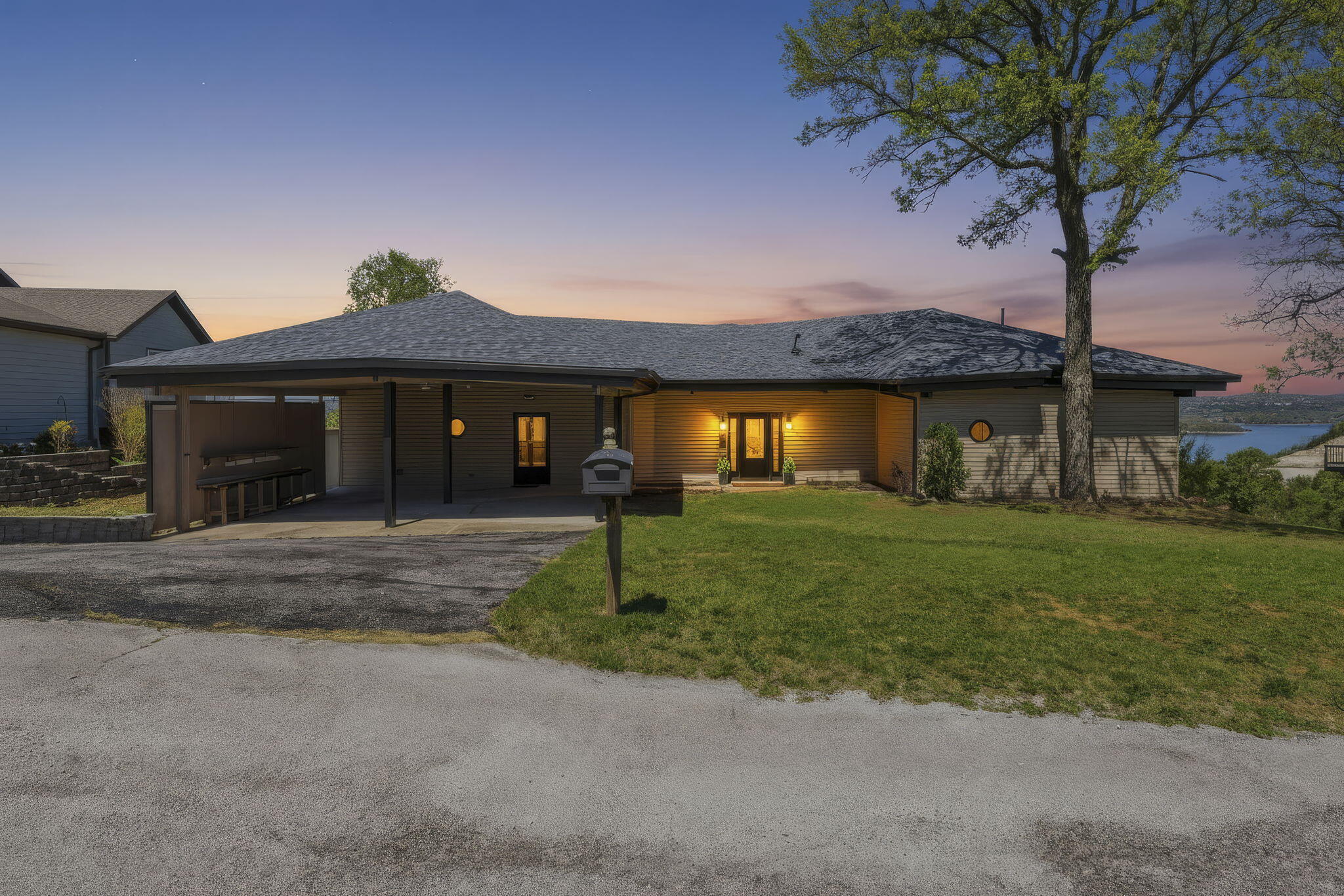 9387 State Highway 13 1