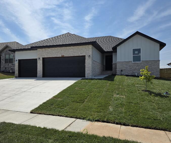 939 S Pindall 1