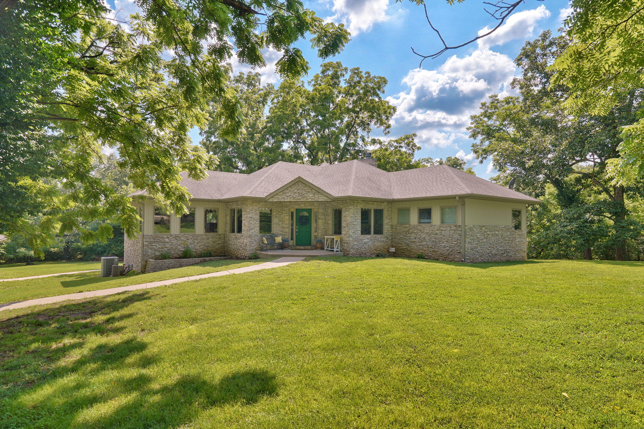5198 W Farm Road 44 1