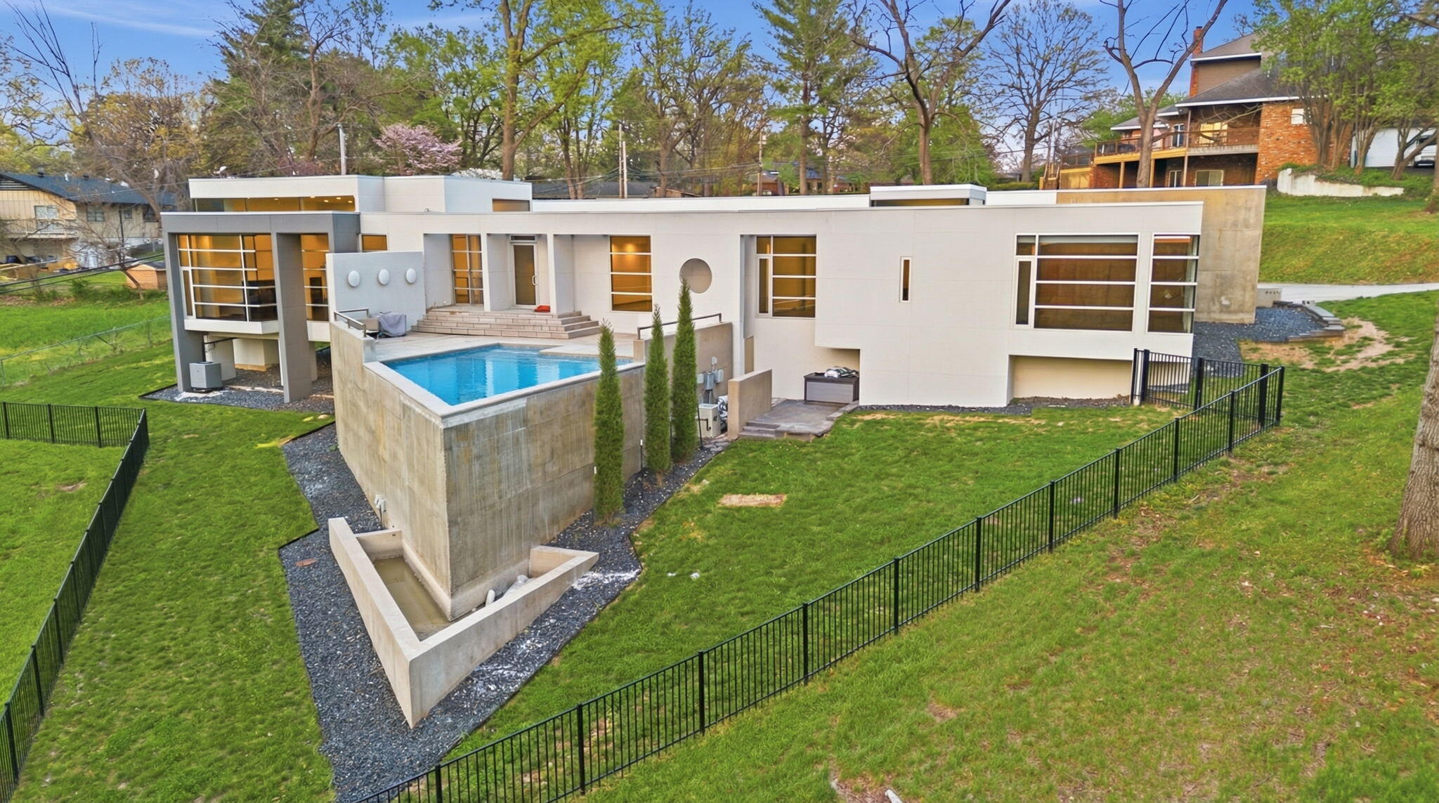 3023 E Inglewood 1