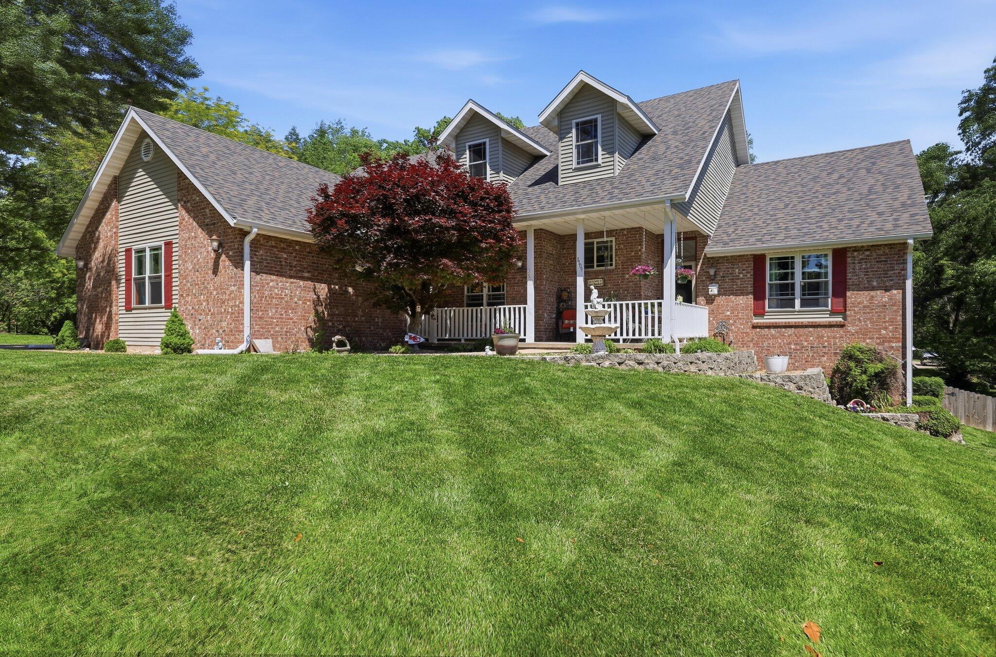 1109 Glen Oaks 1