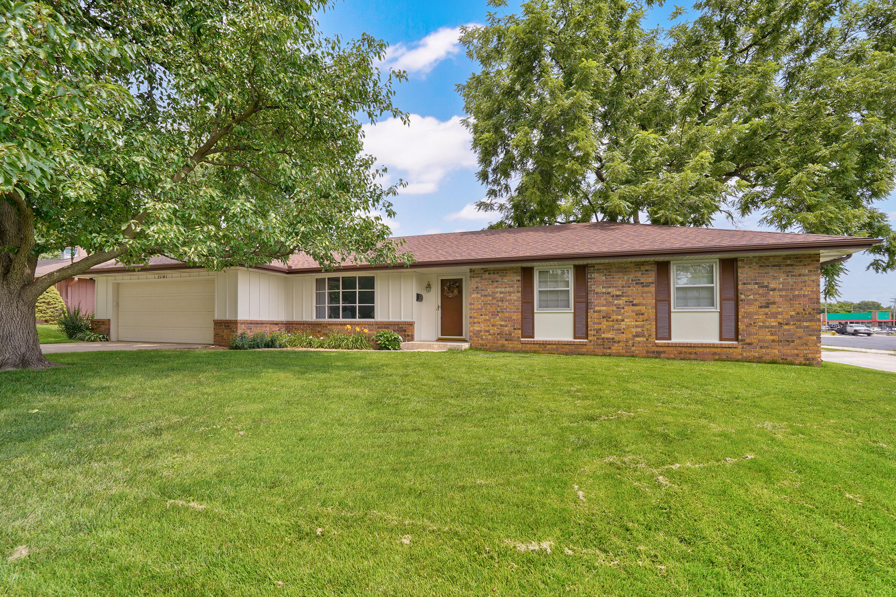 2841 E Normandy 1
