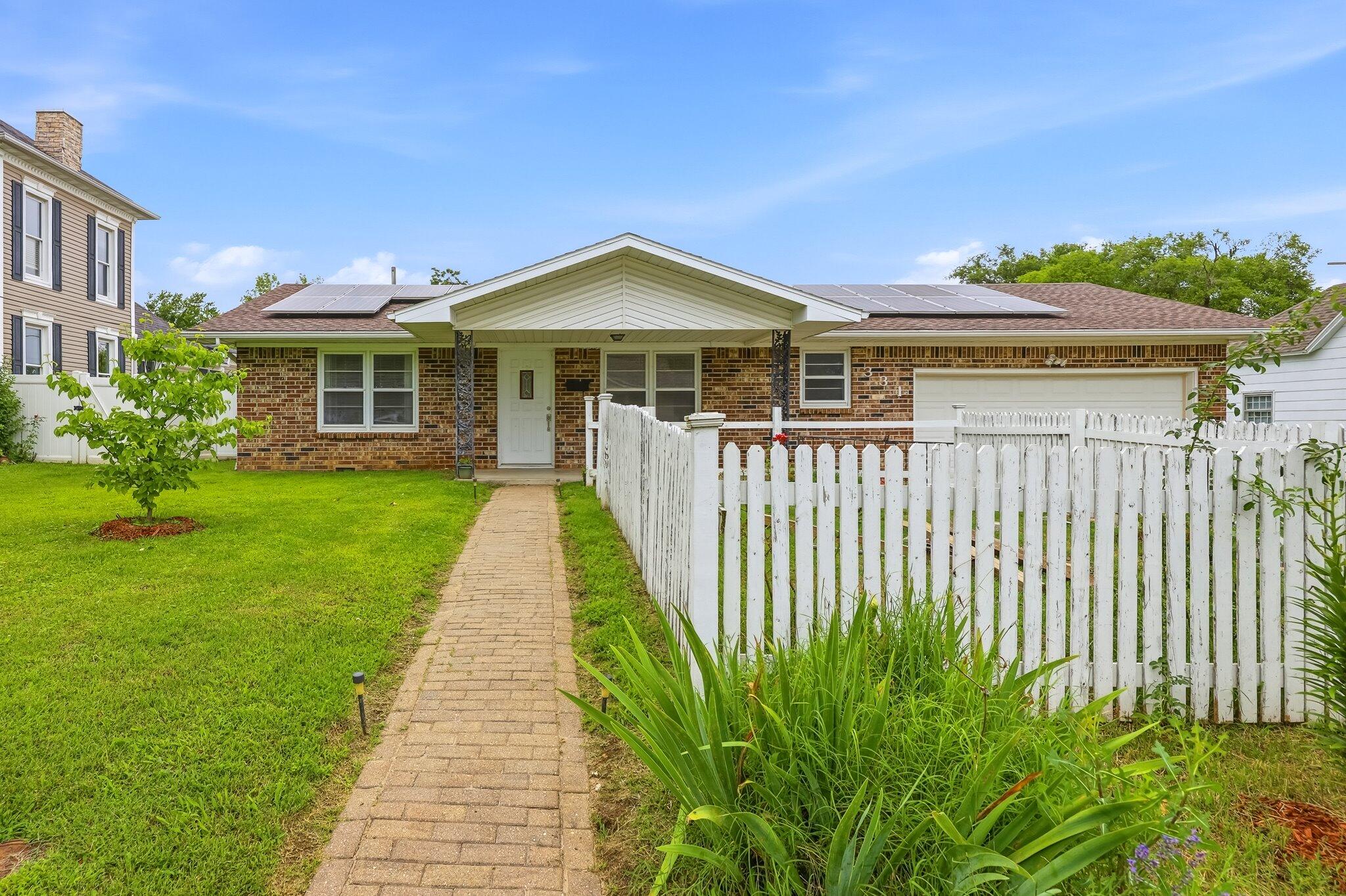 331 E Olive 1