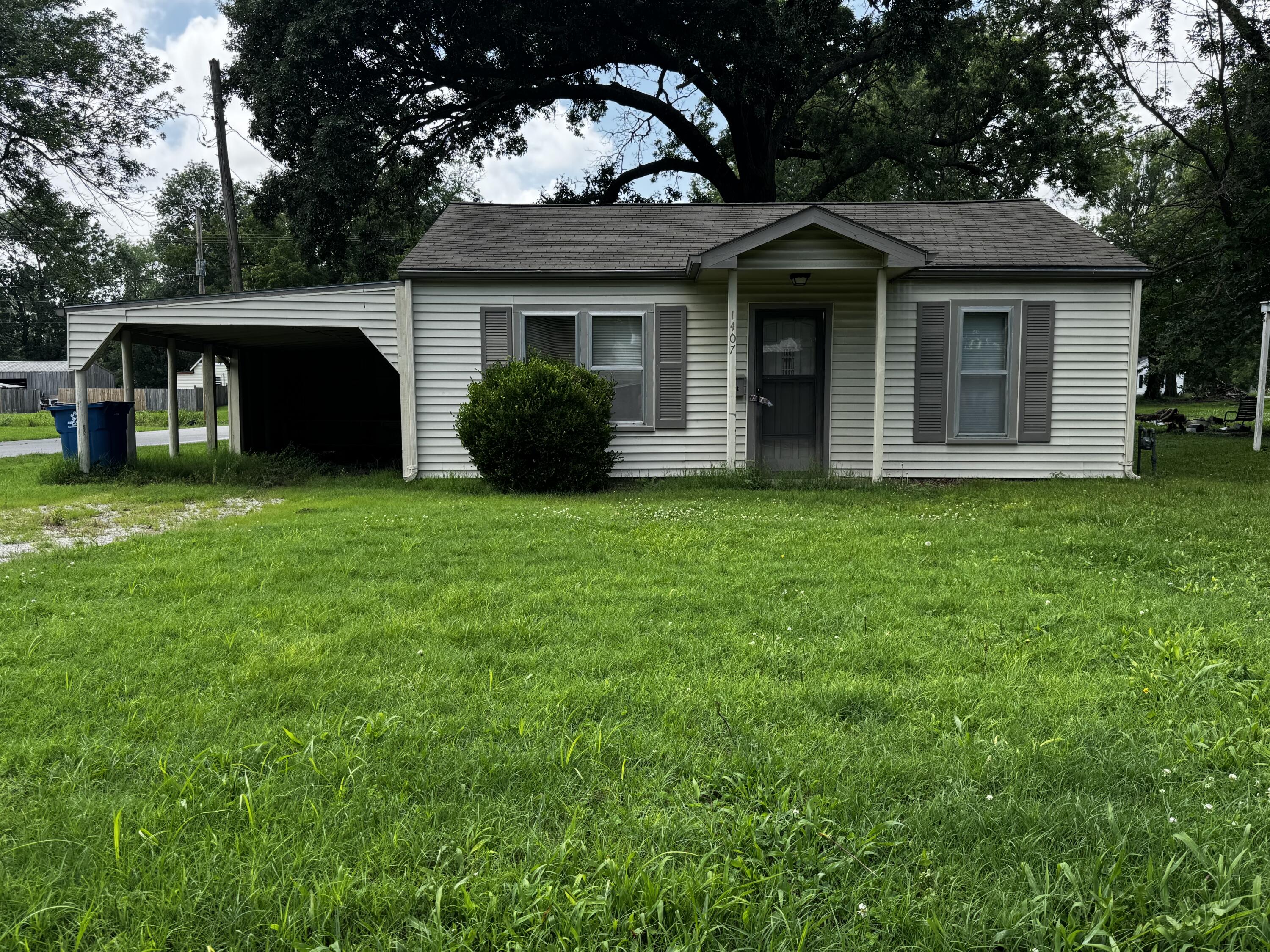 1407 Grand 1