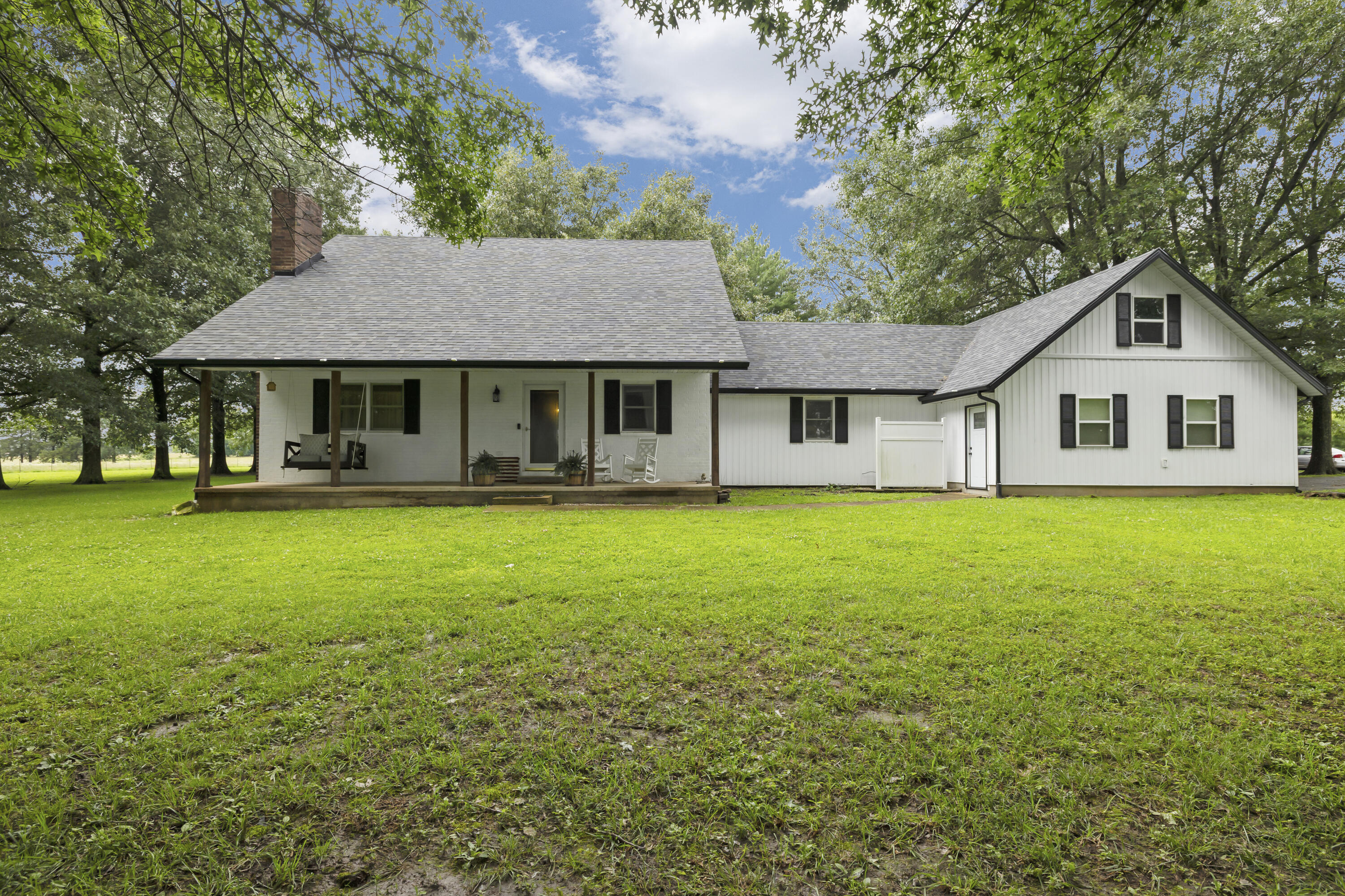 1238 E 425th 1
