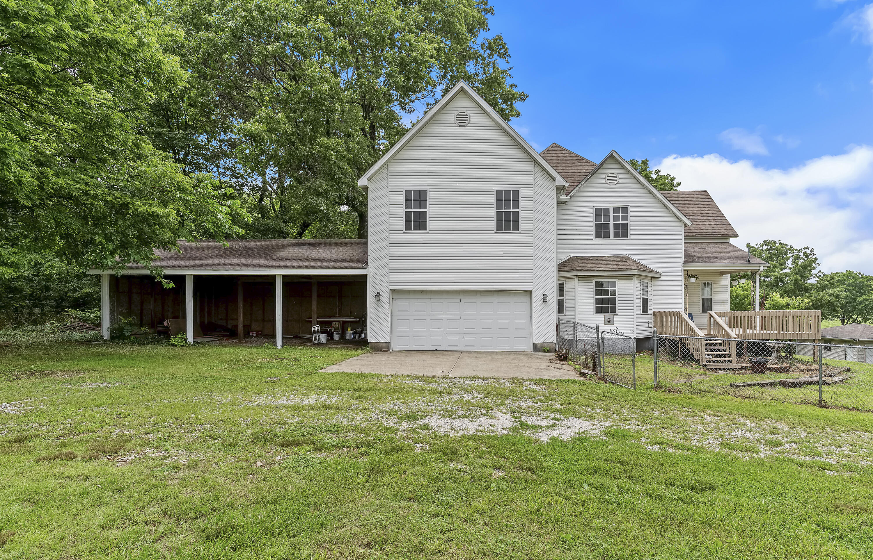 8199 W Farm Road 76 1
