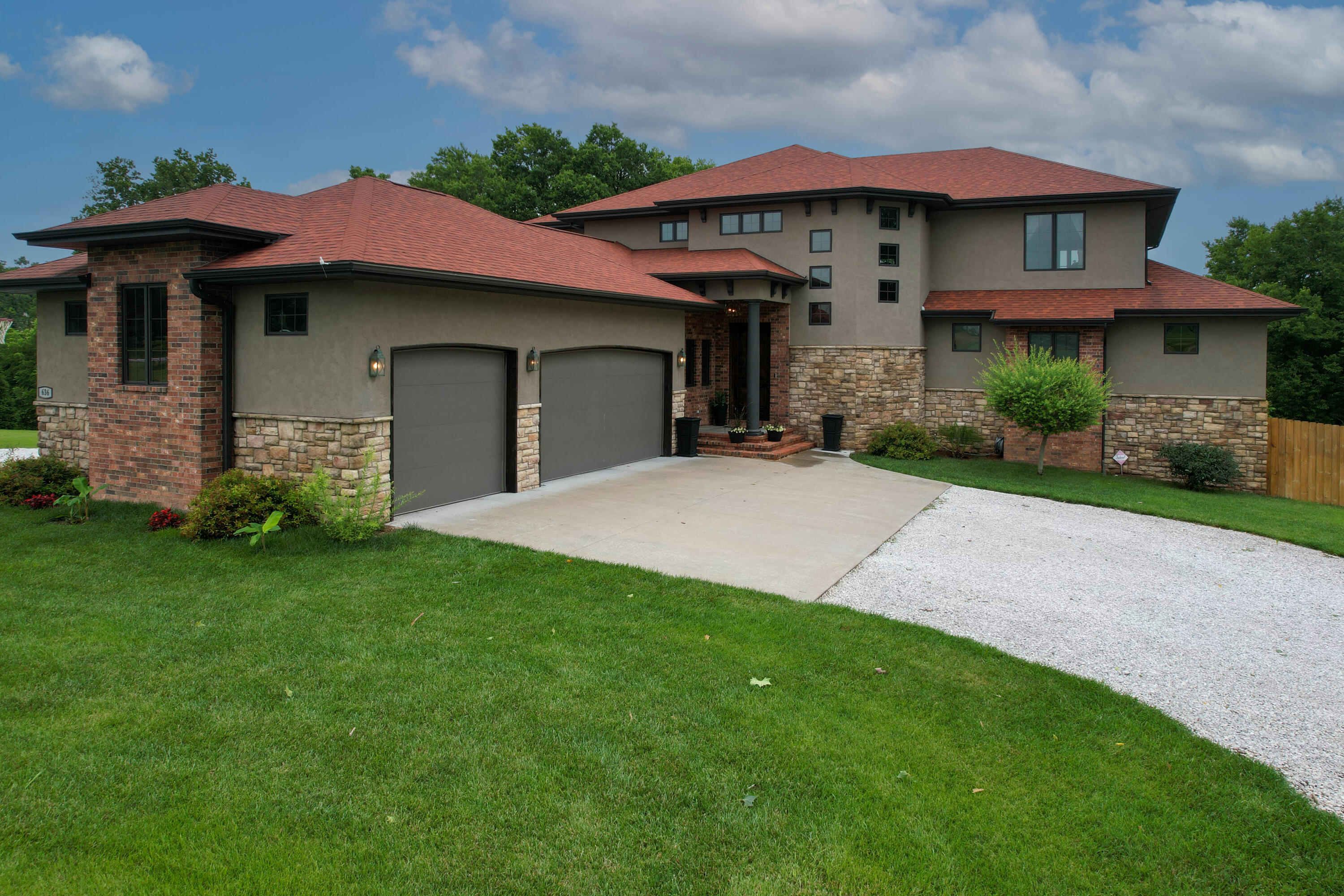 636 Gardenia 1