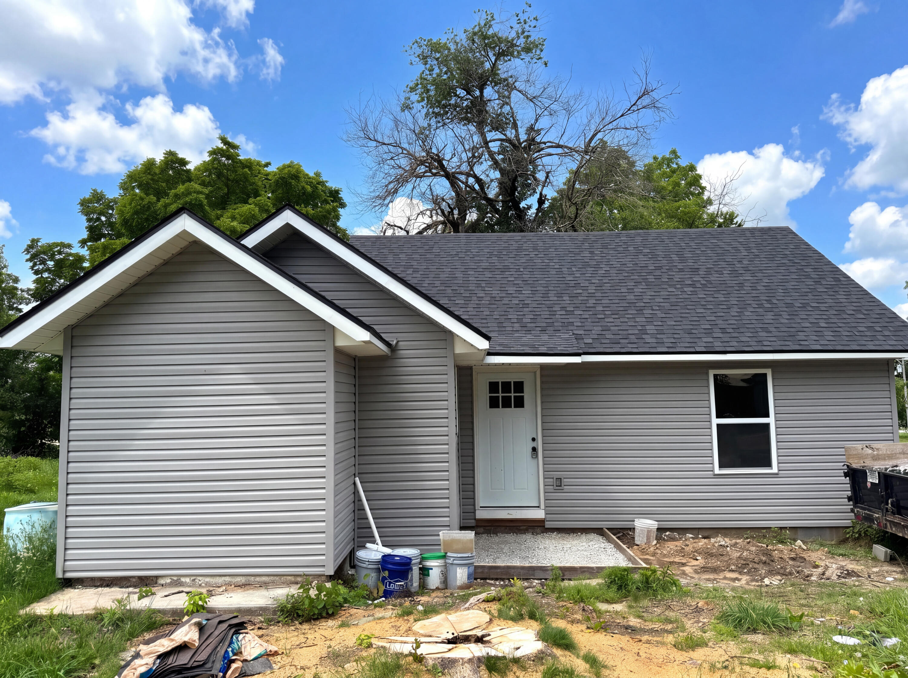 28215 Hickory 1
