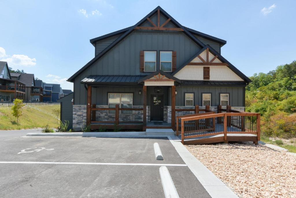 280 Lakefront 1