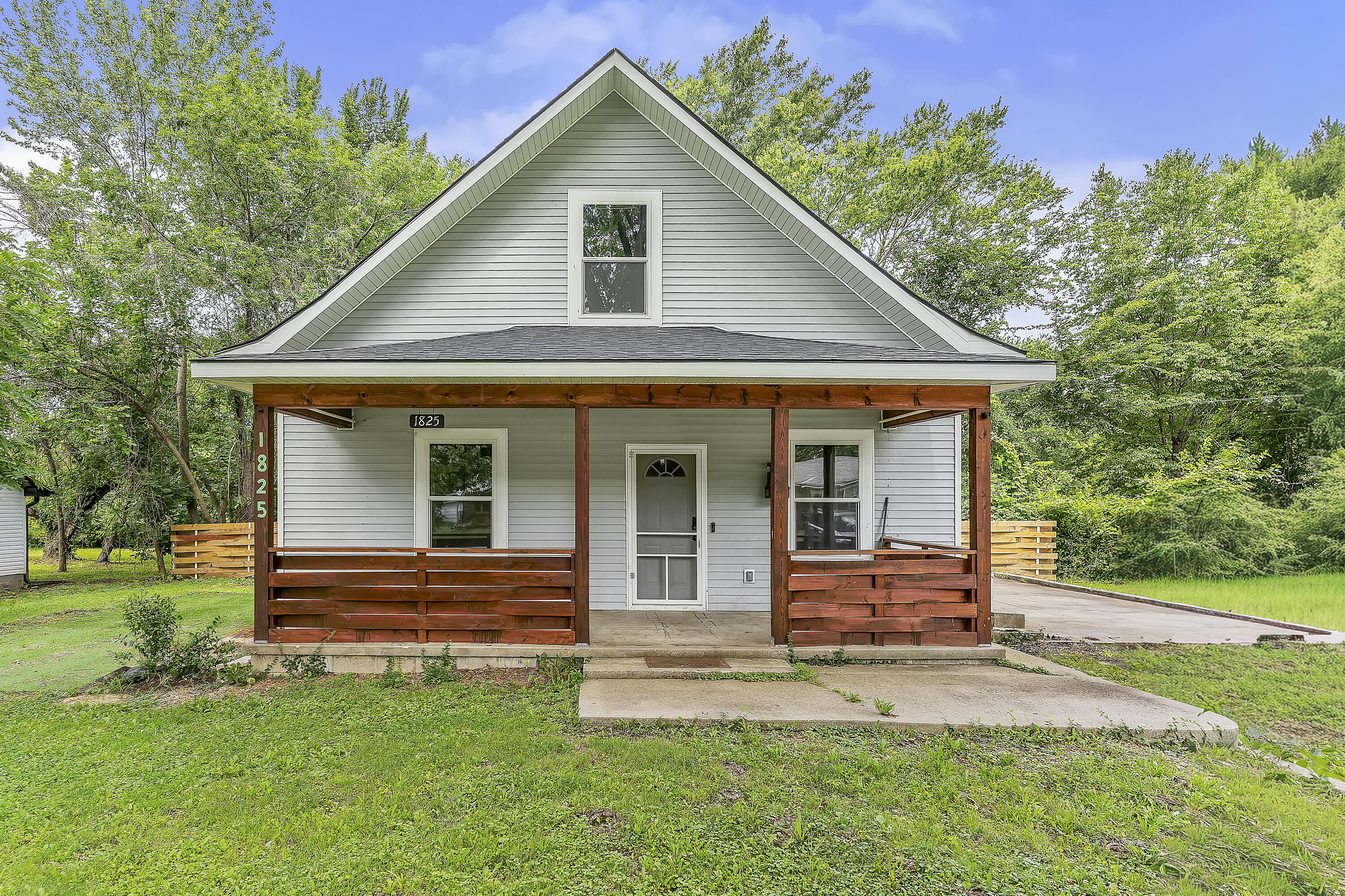 1825 N Burton 1