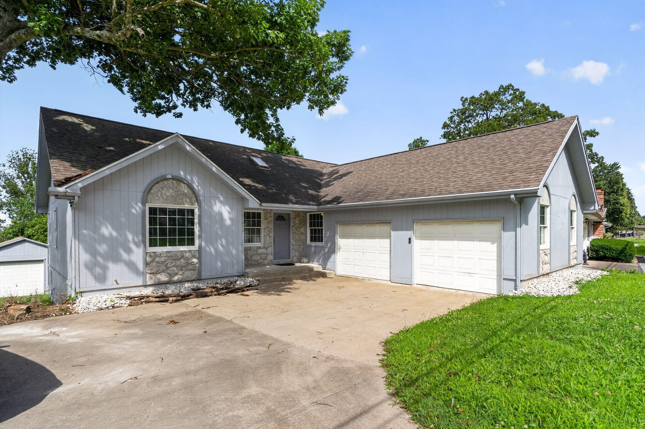 21222 County Road 295