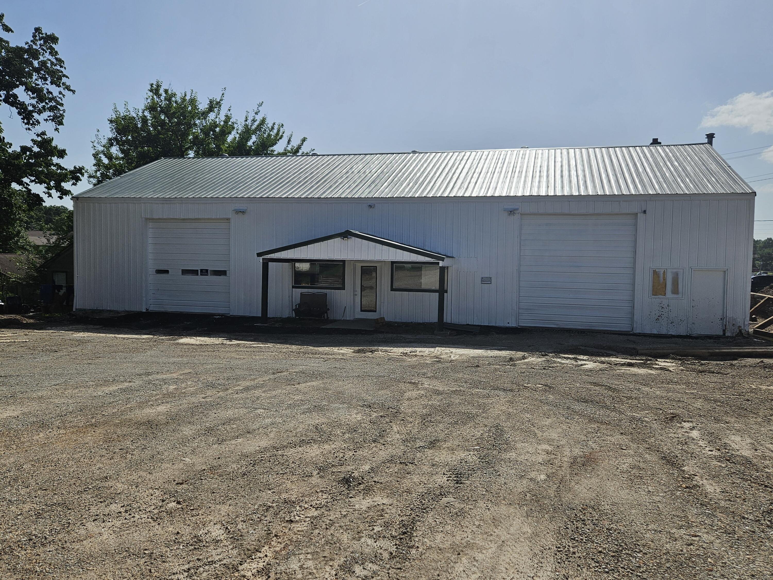 205 N Oakland