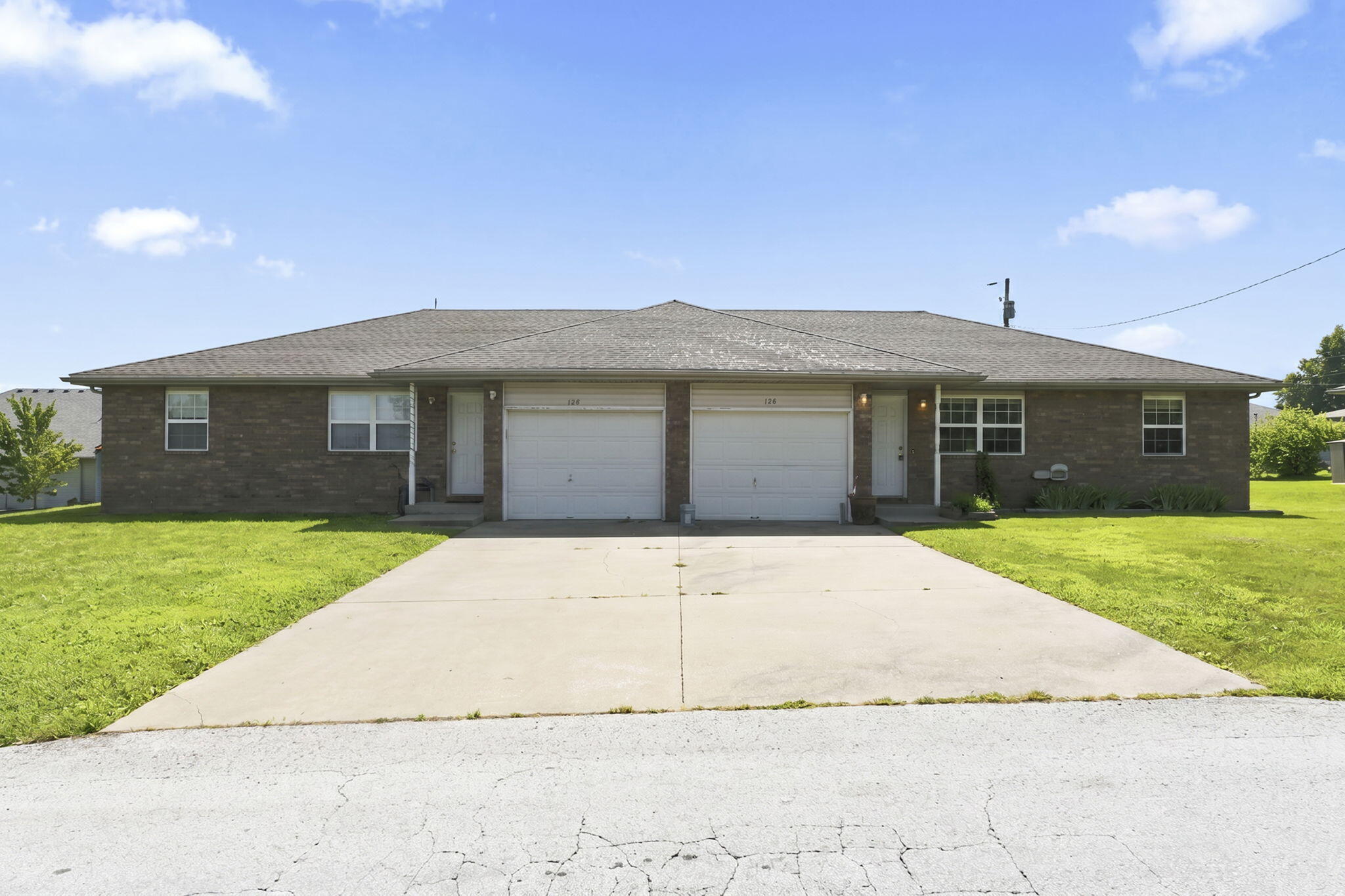 126 128 W Terrace 1