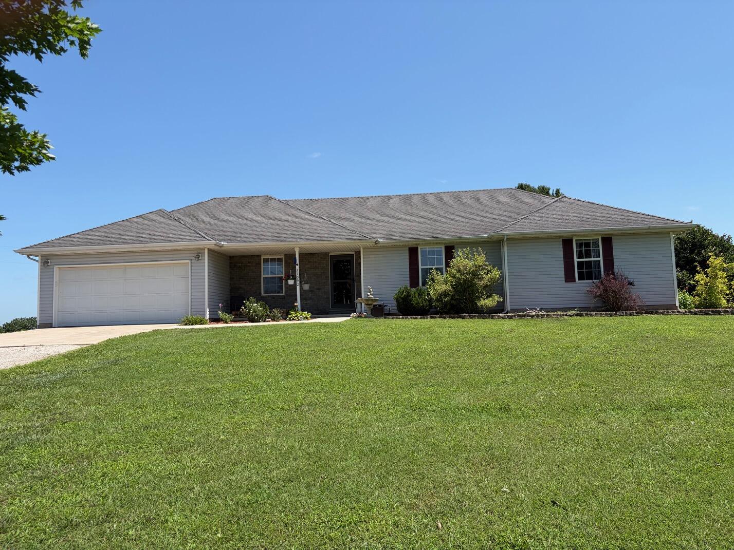 21092 Lawrence 1212