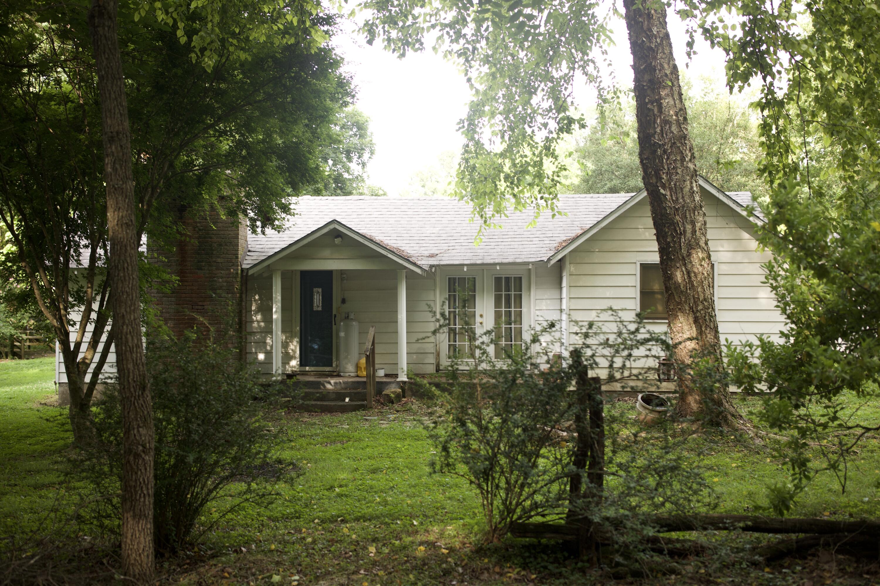 8305 Farm Road 1120 1