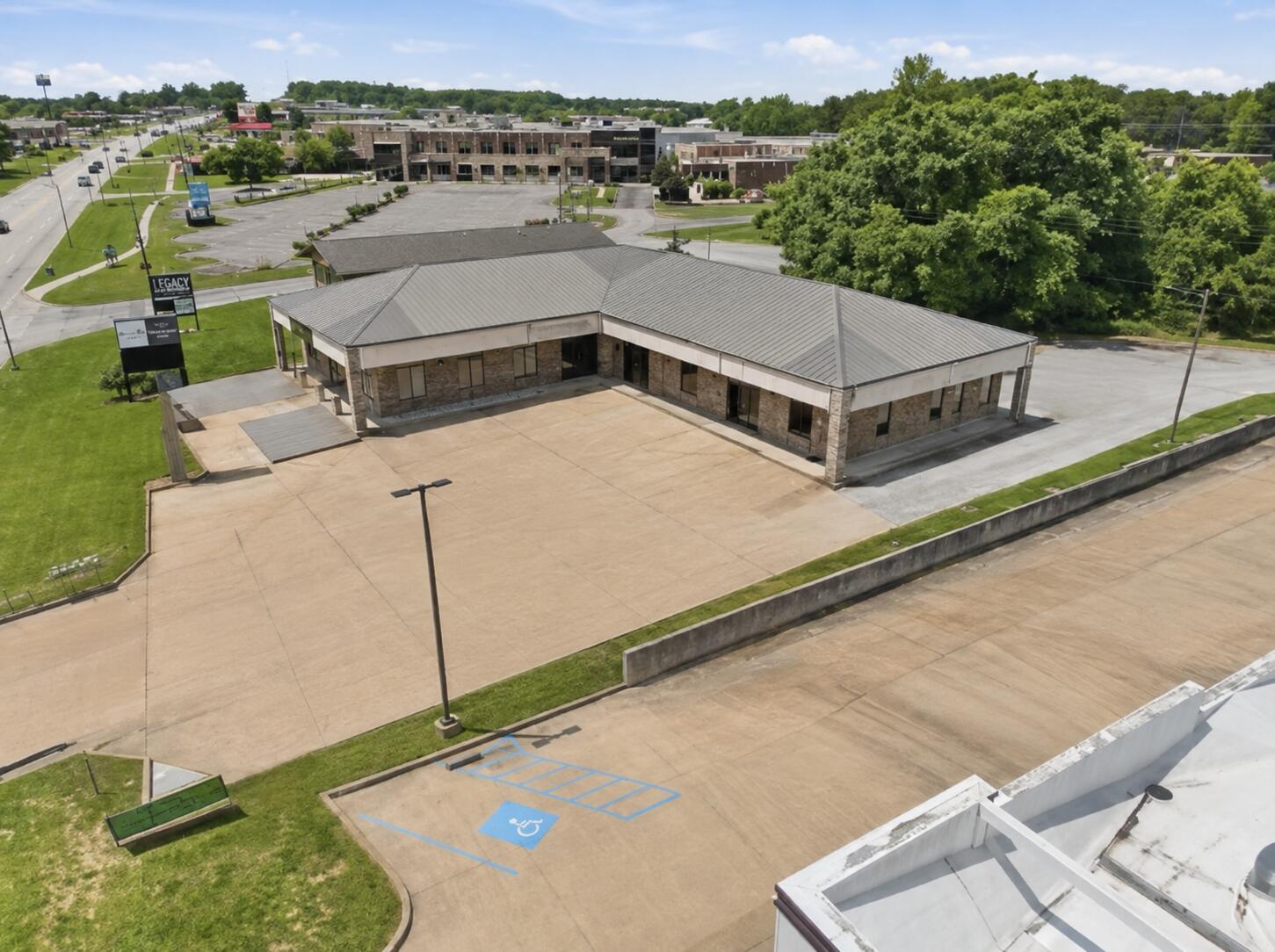 1213 South Highway 63 1