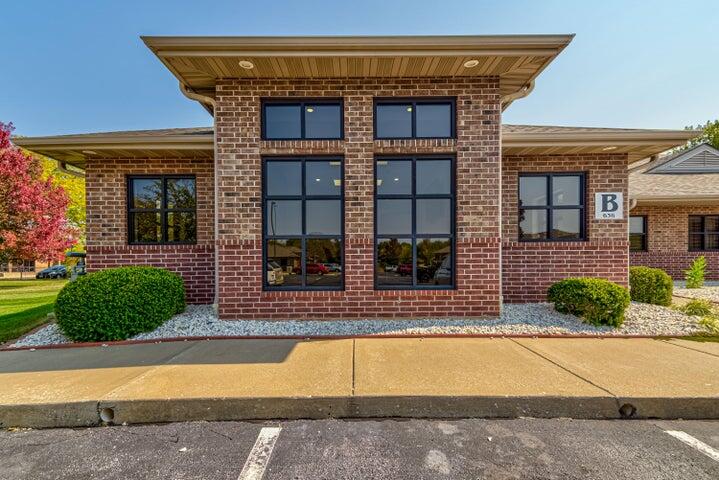 636 W Republic #B100 1