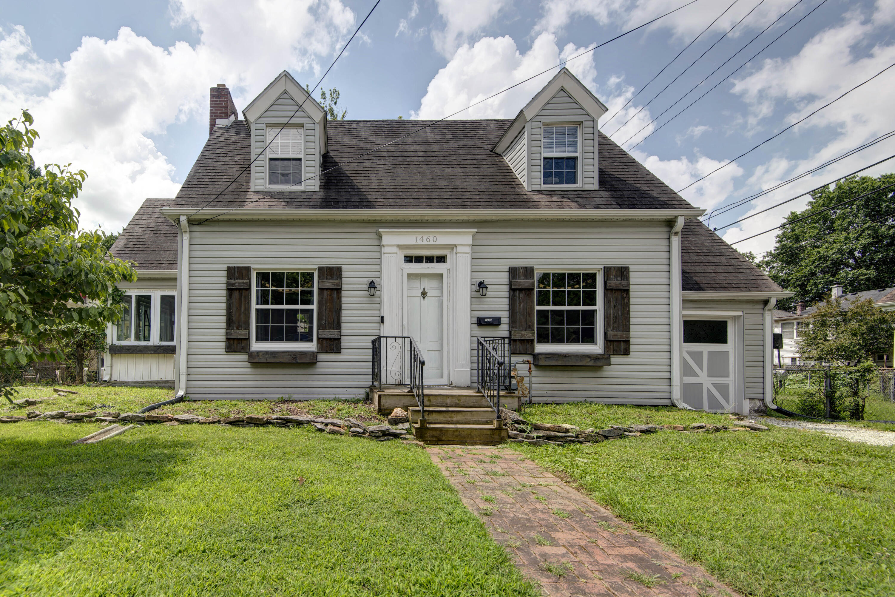 1460 E Grand 1