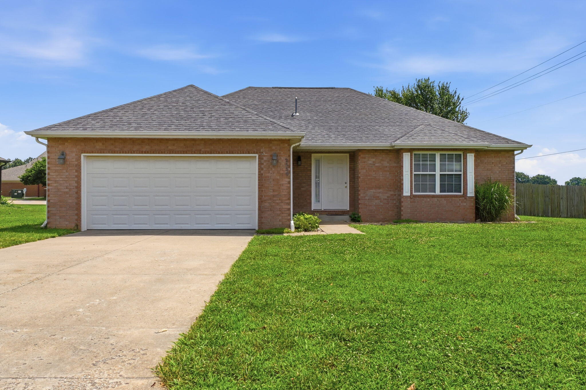 2550 S Hartford 1