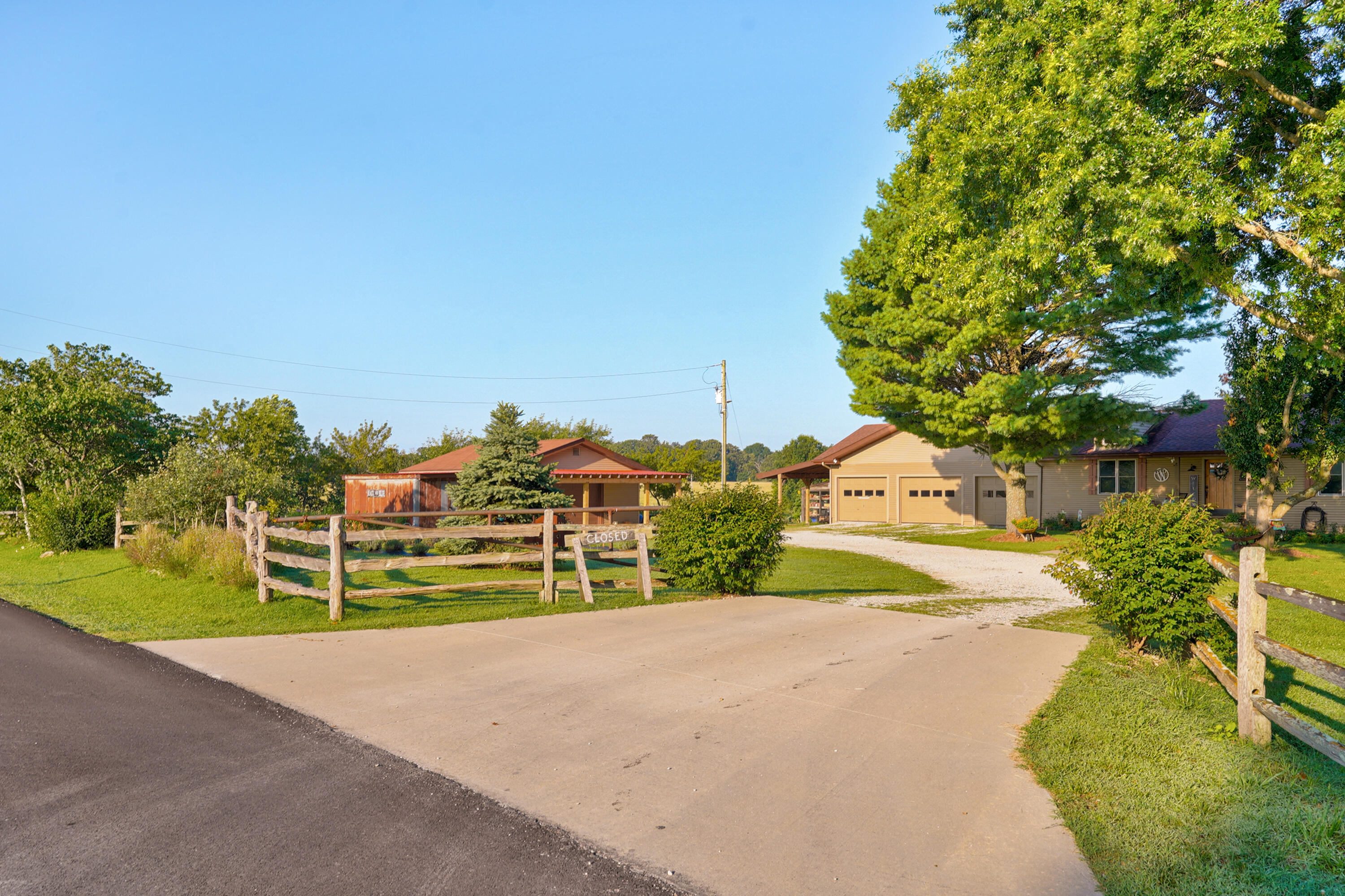 5313 S Farm Road 241 1