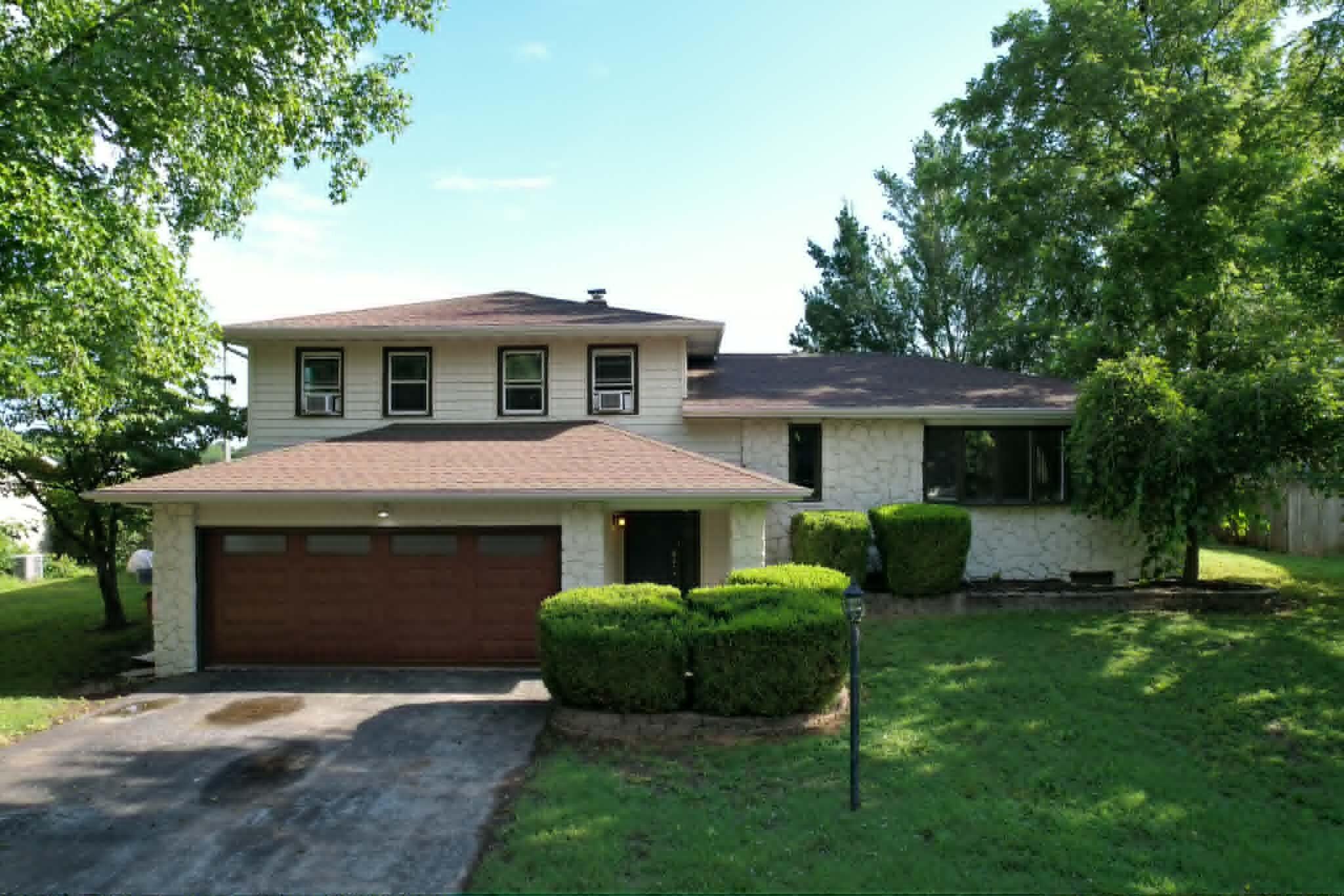 1017 W Meadowview 1