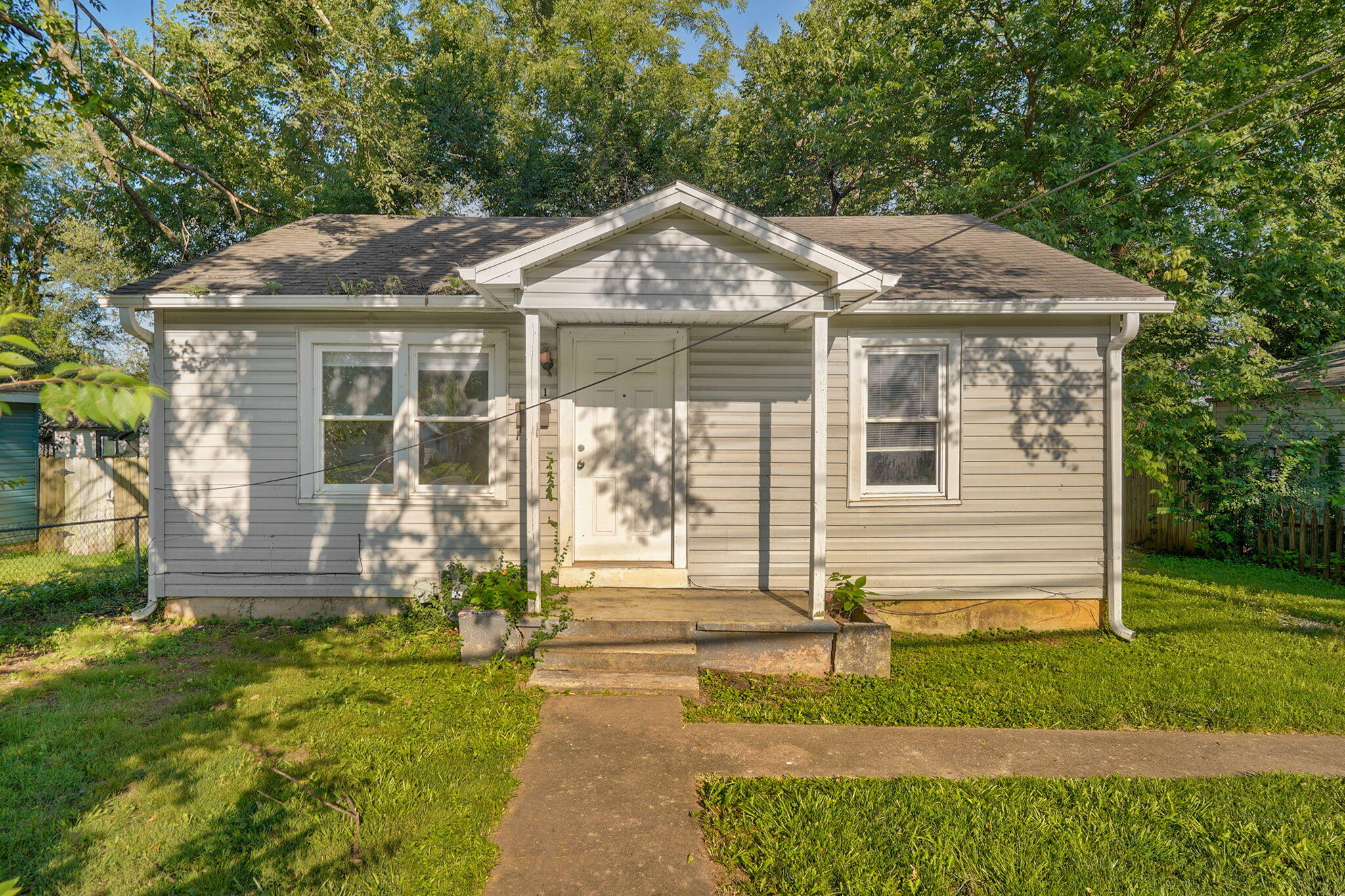 511 N Warren 1