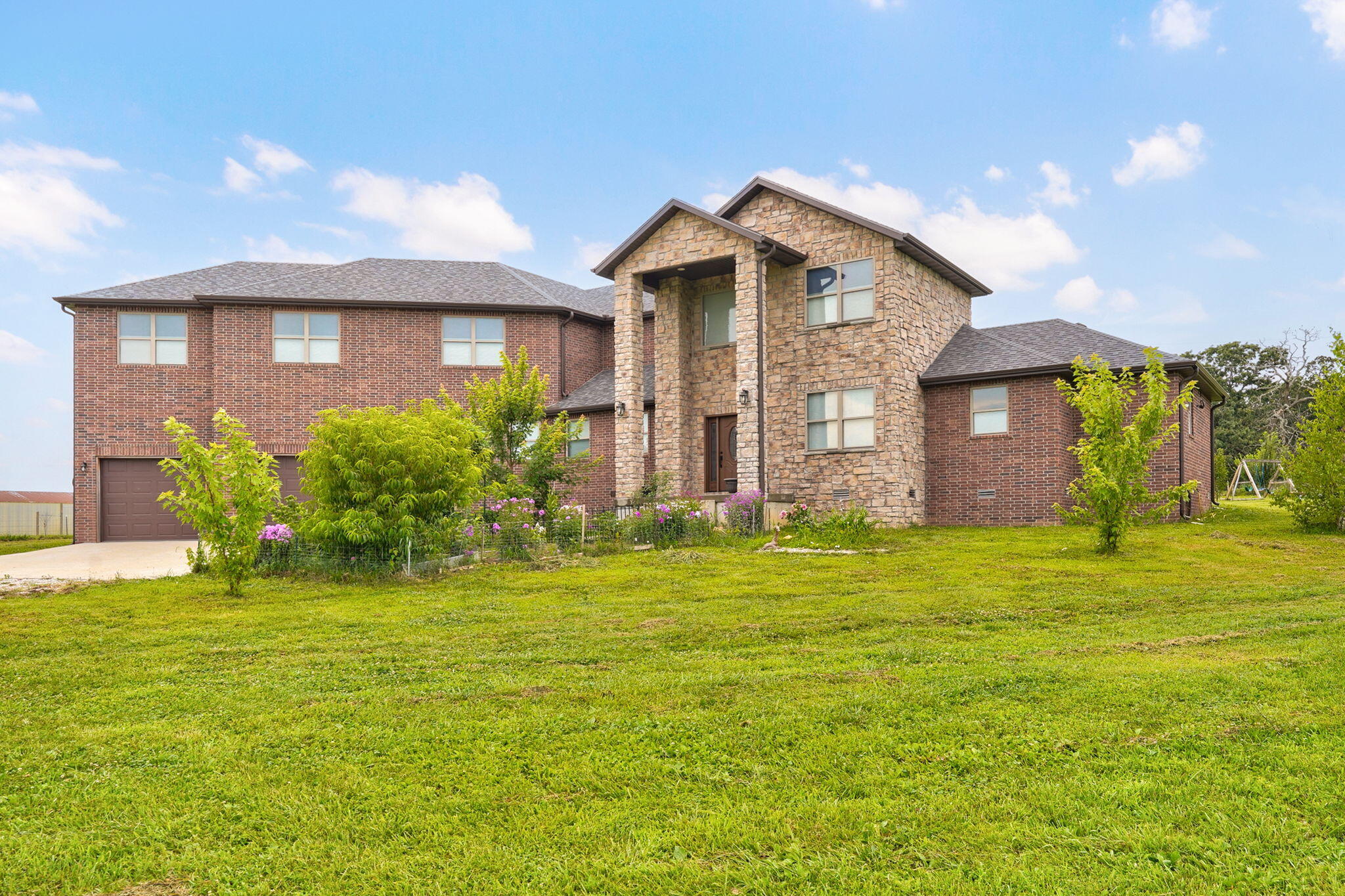 1319 Mockingbird 1