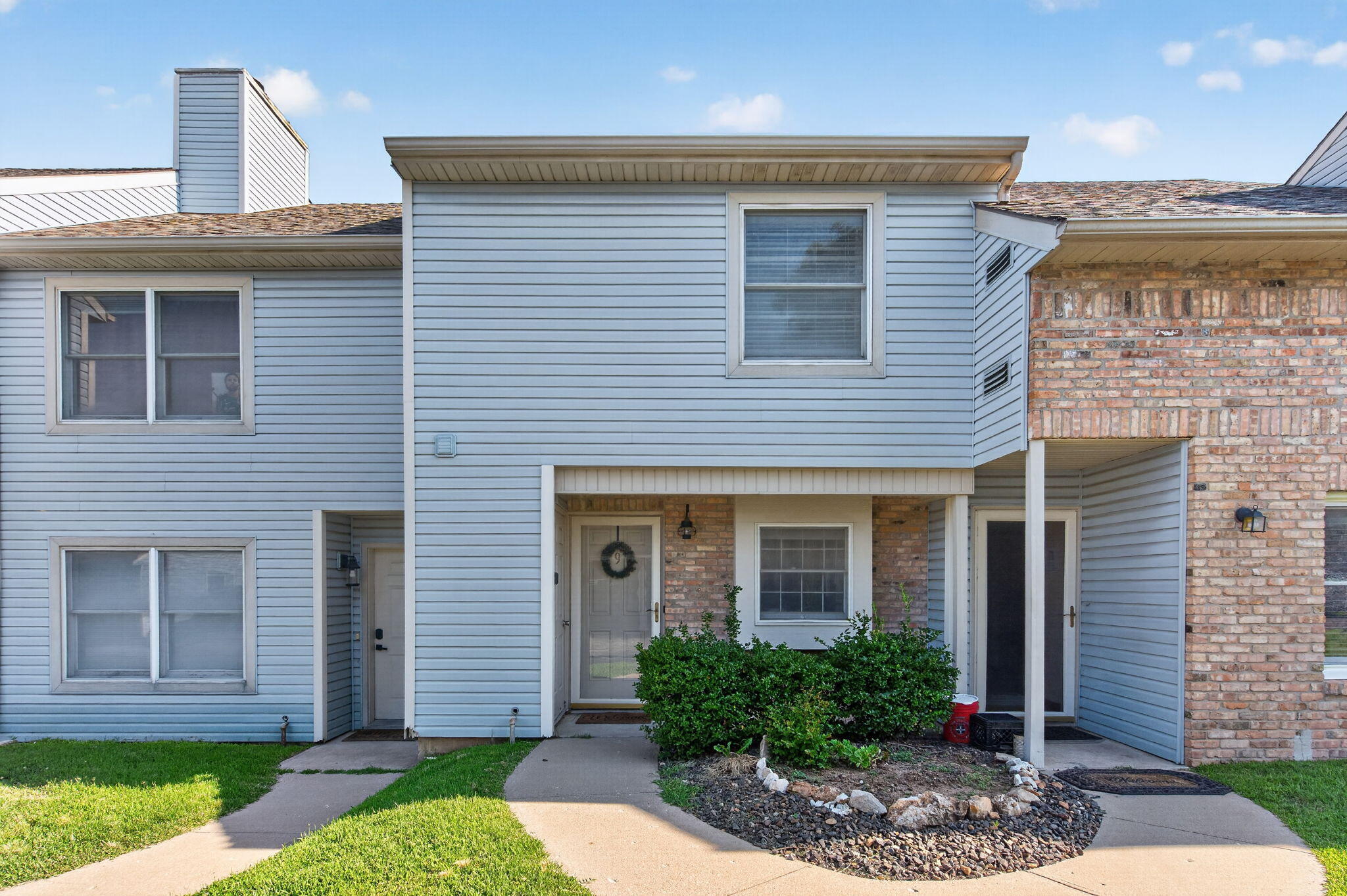 2700 S Ingram Mill #Apt 9 1