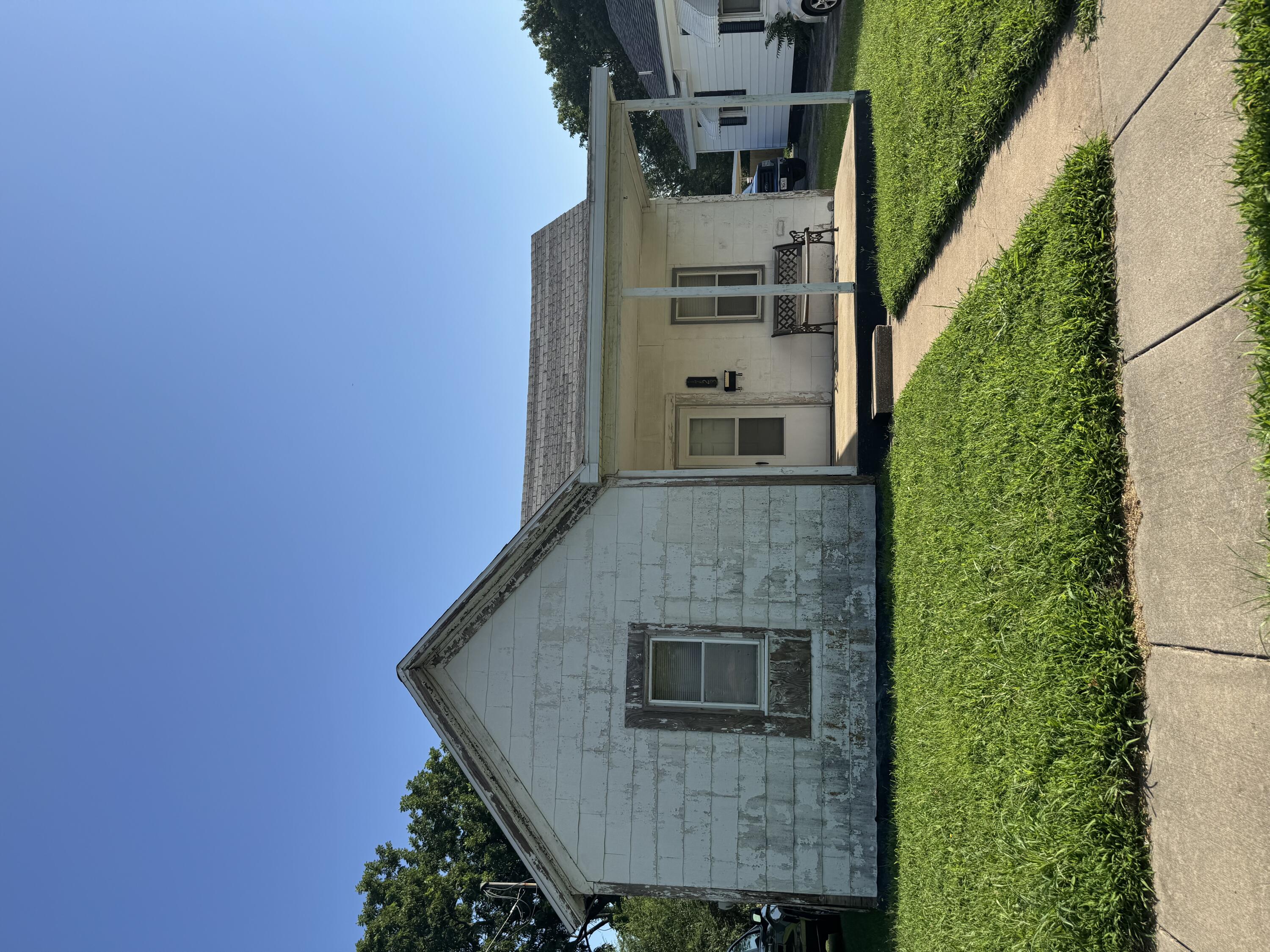 1723 W Chestnut 1