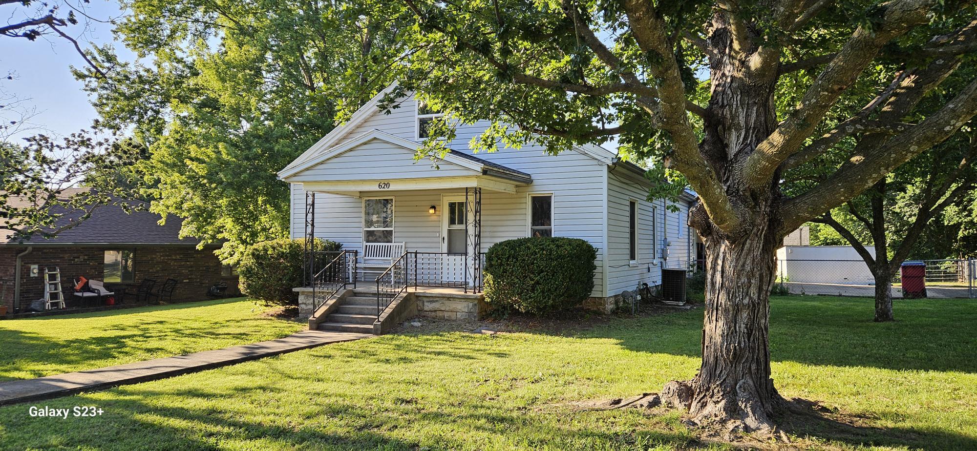 620 E Prairie 1