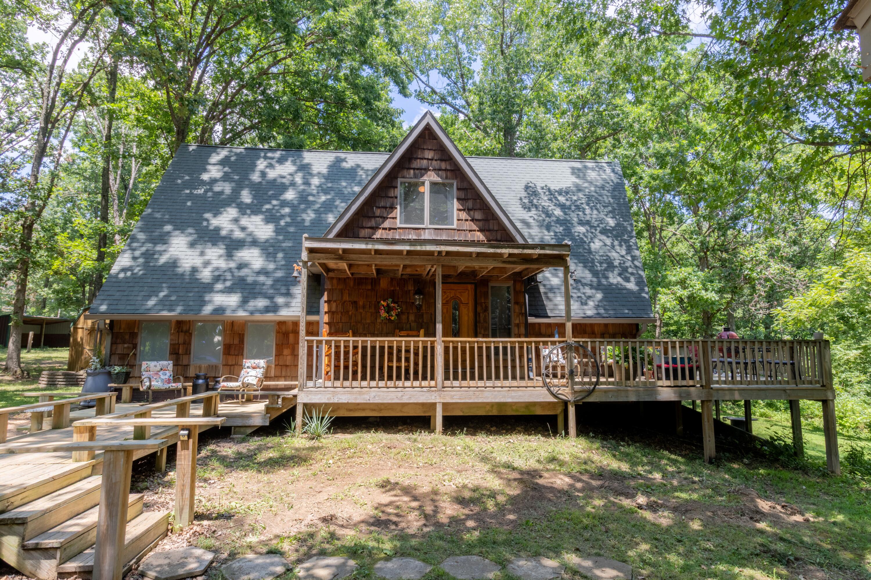 3948 N Valley Oak 1