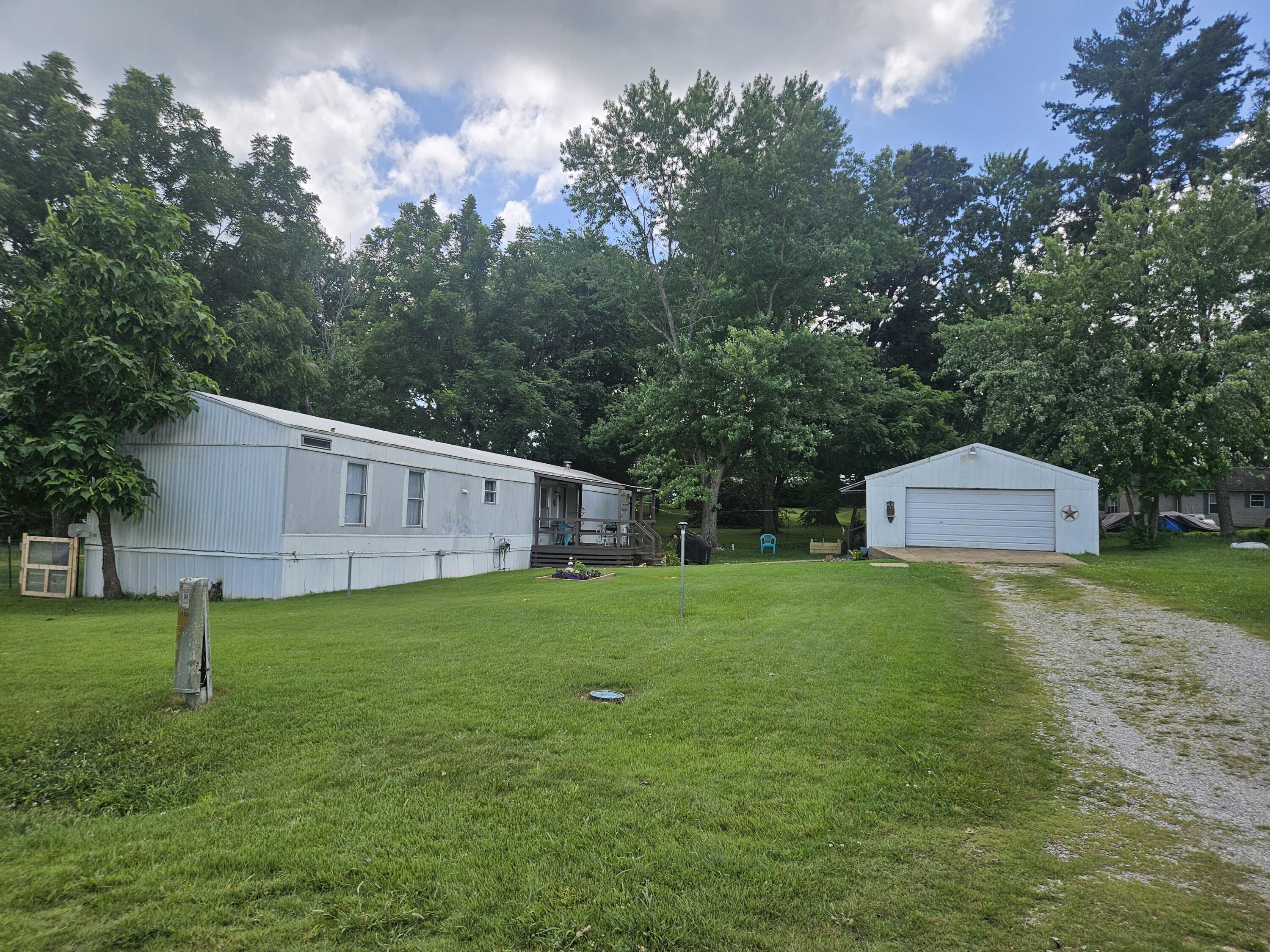 1005 E 5th 1