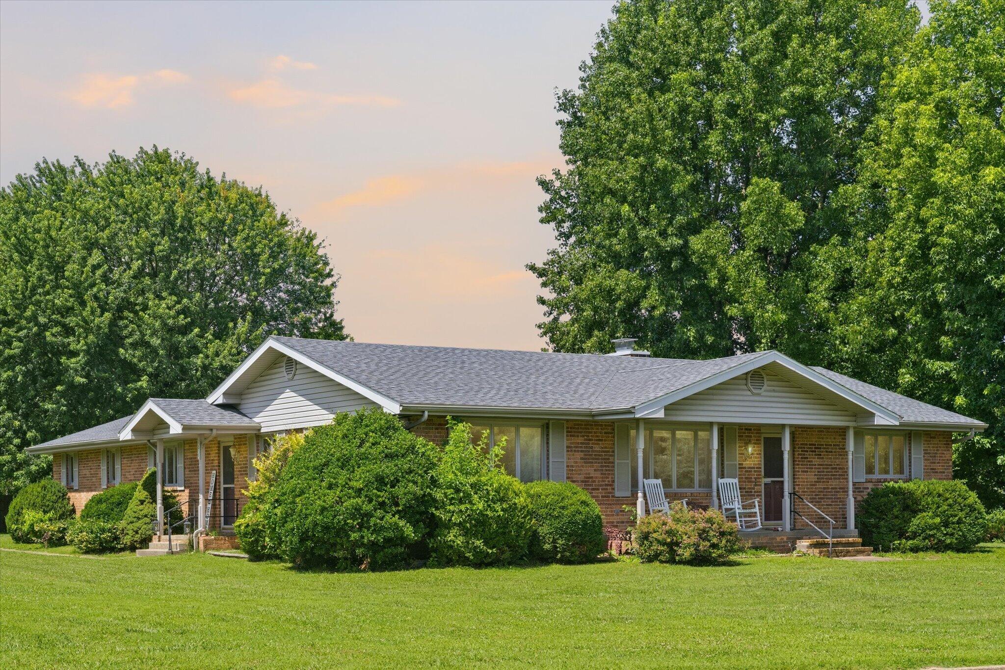 1635 Oak 1