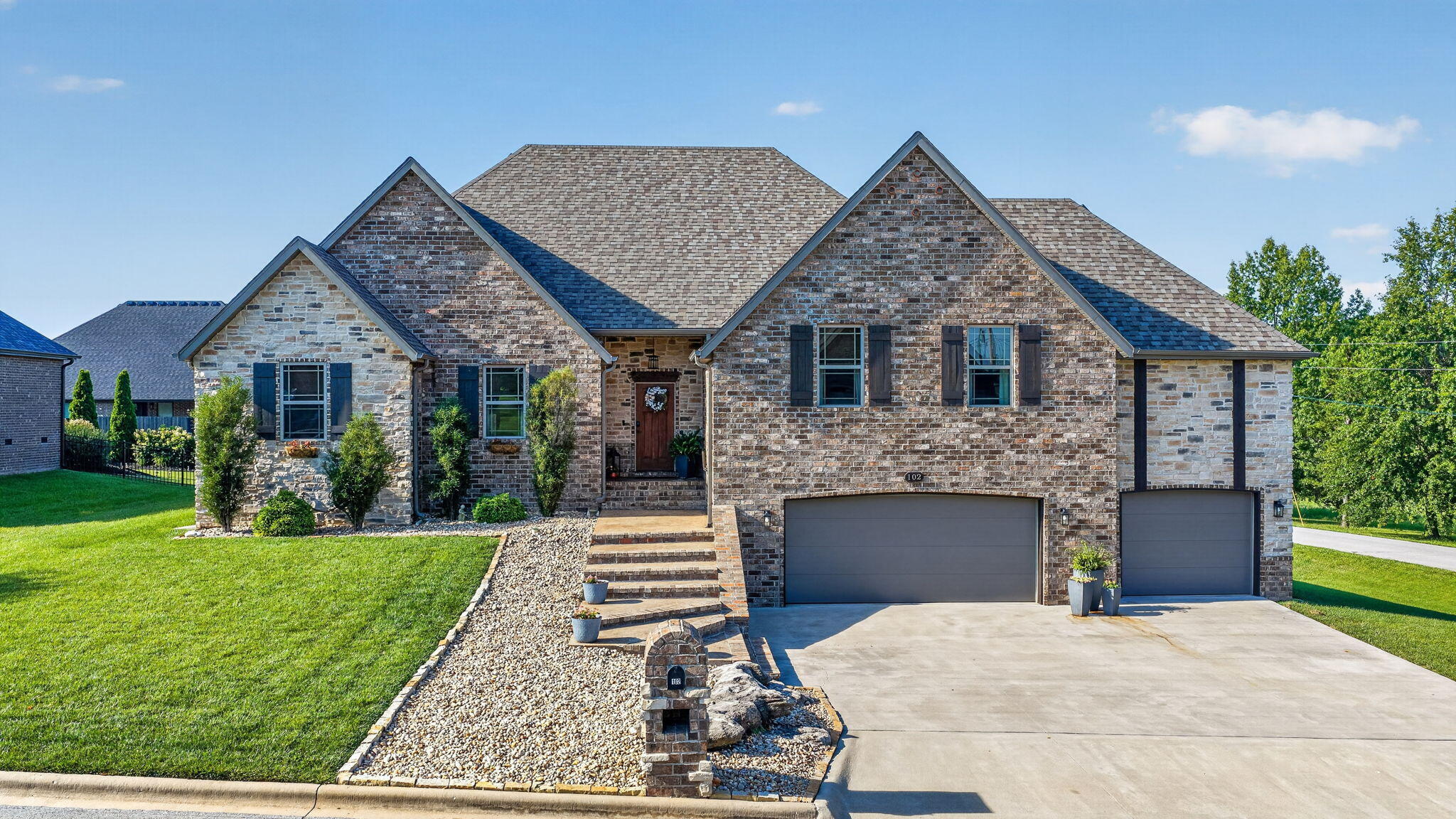 102 E Ironwood 1