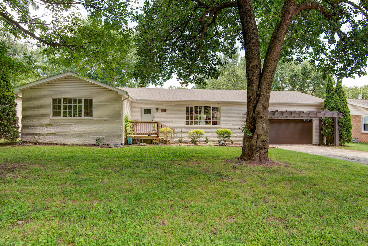 1542 S Plaza 1