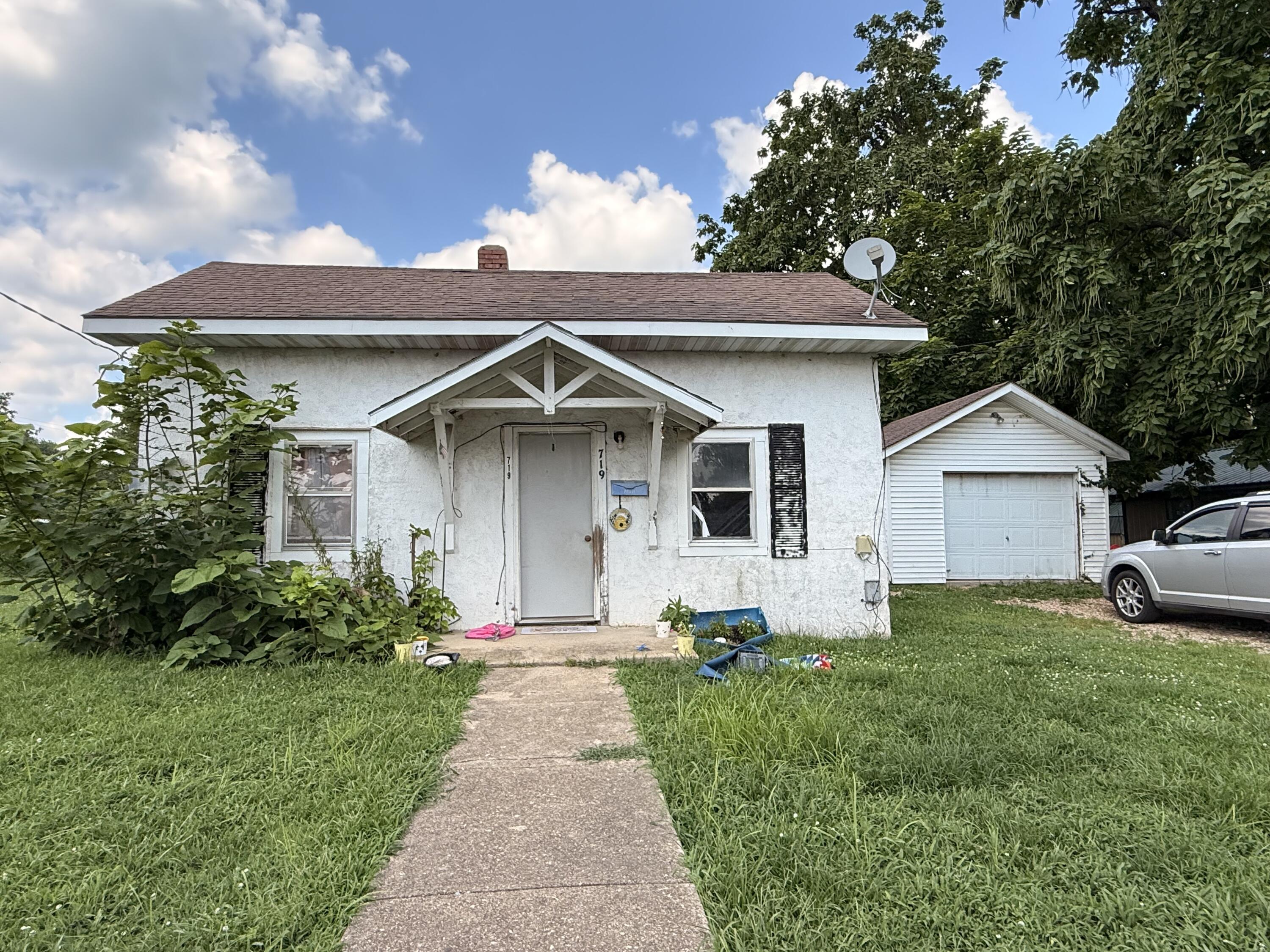 719 W Frisco 1