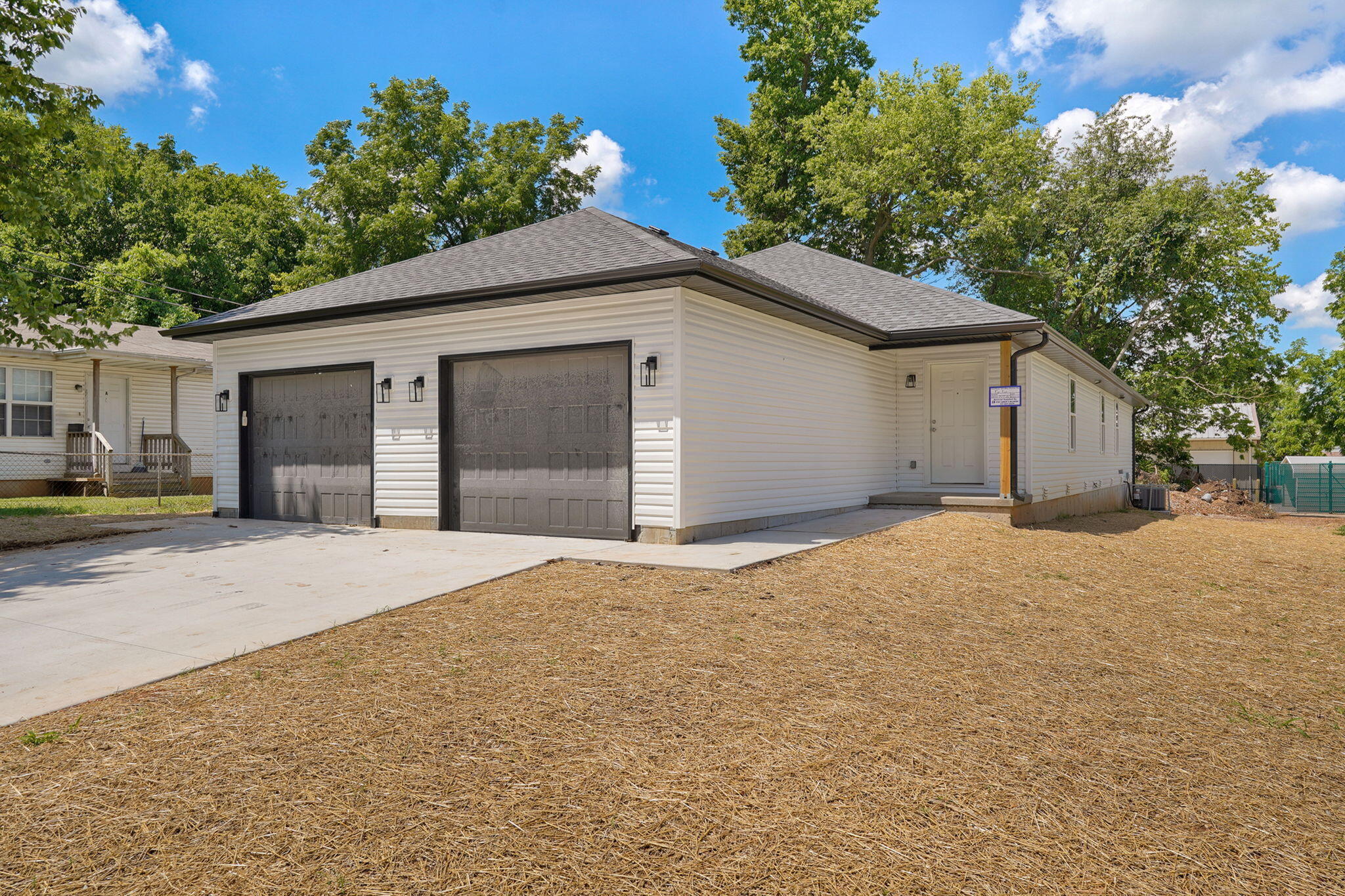 717 N Weaver 1