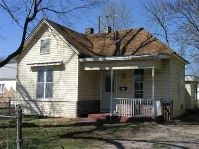 937 W Elm 1