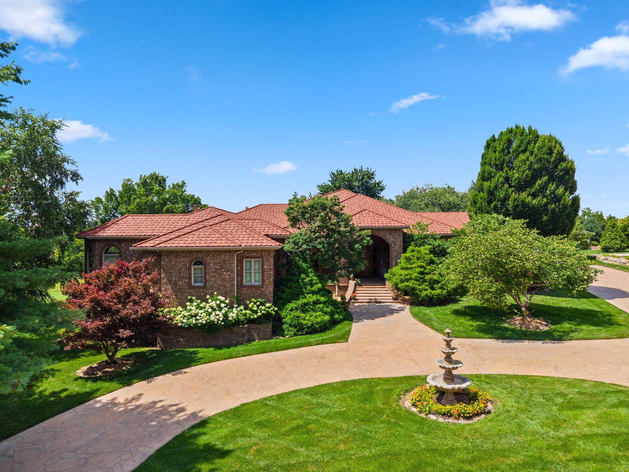 3936 E Glen Abbey 1