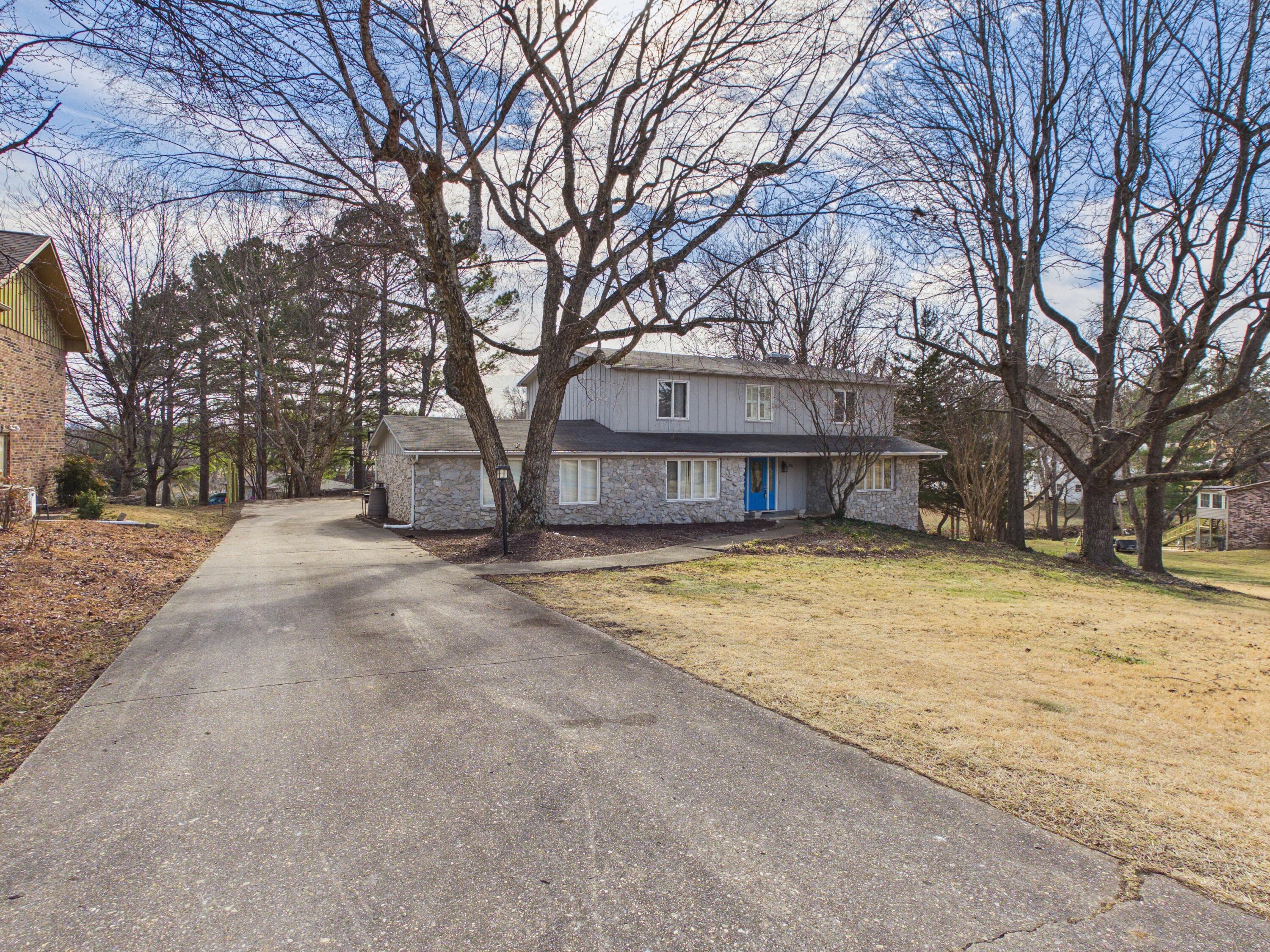 1006 W Sherman