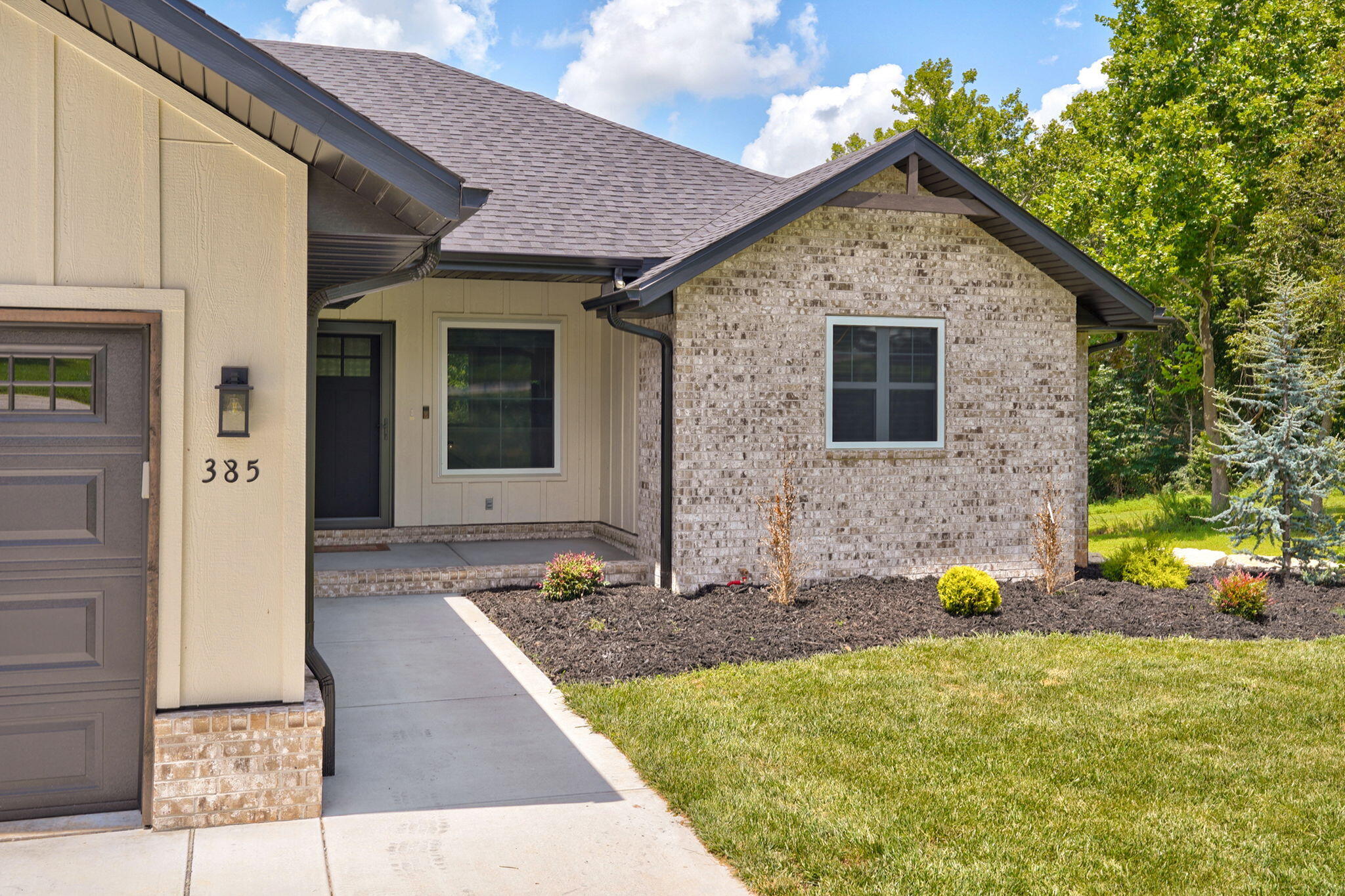 385 Plumtree 4