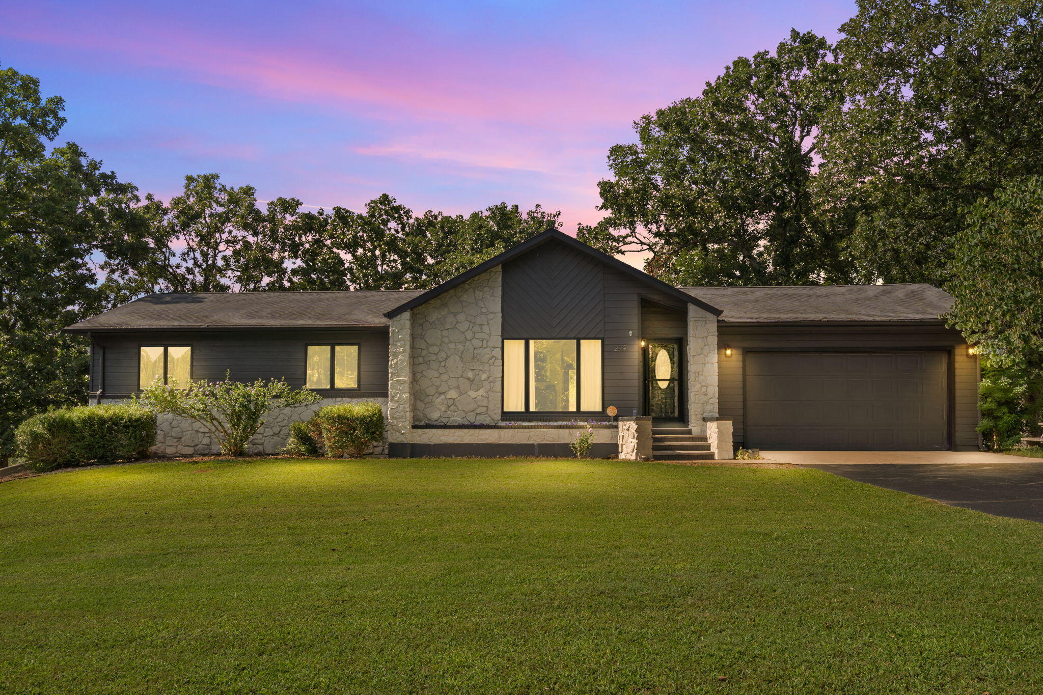 299 Sunny Brook 1