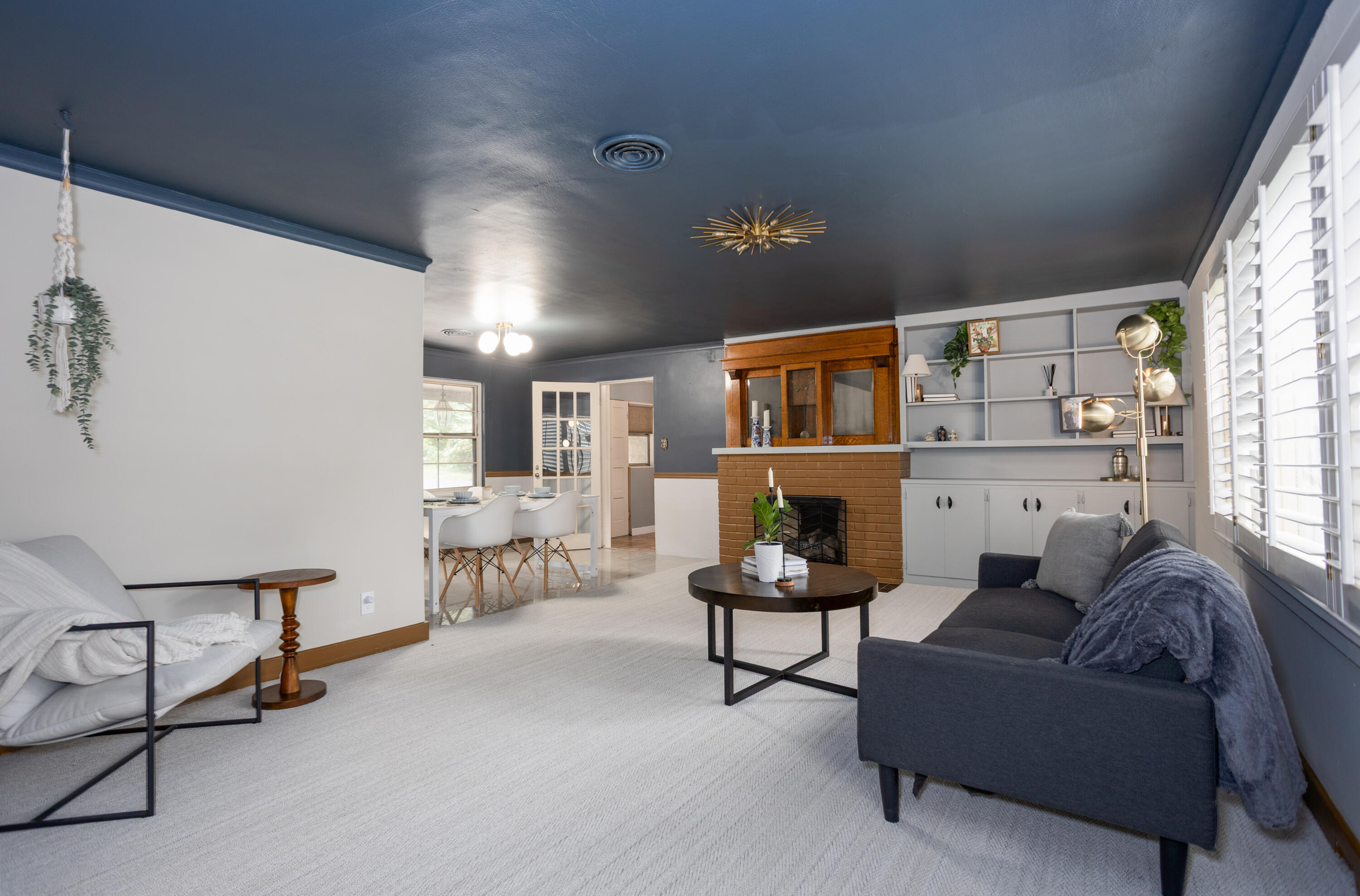 2391 S Brentwood 1