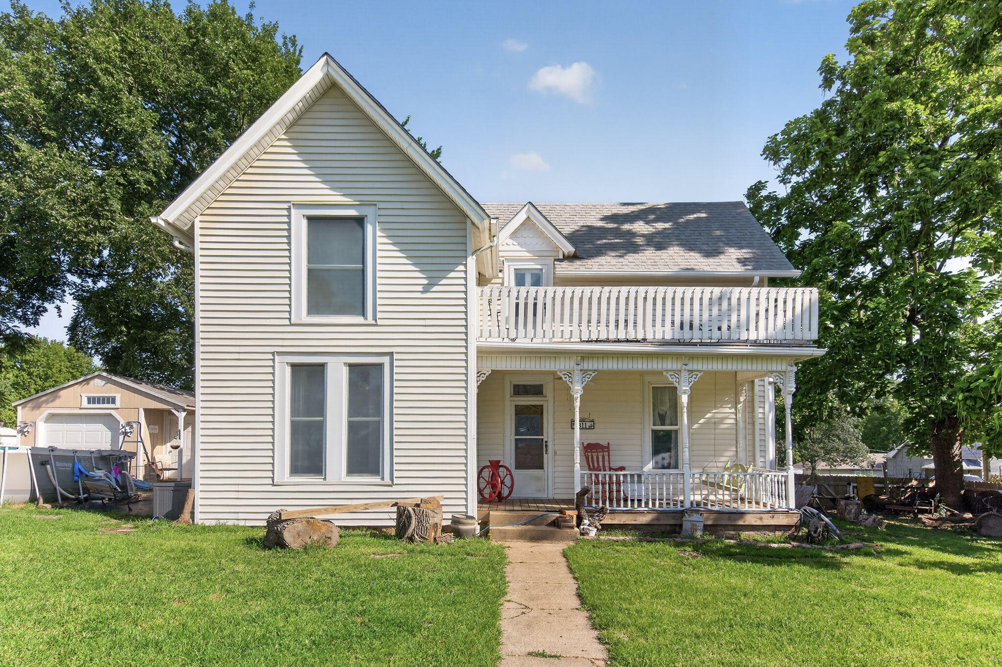 311 E Locust 1