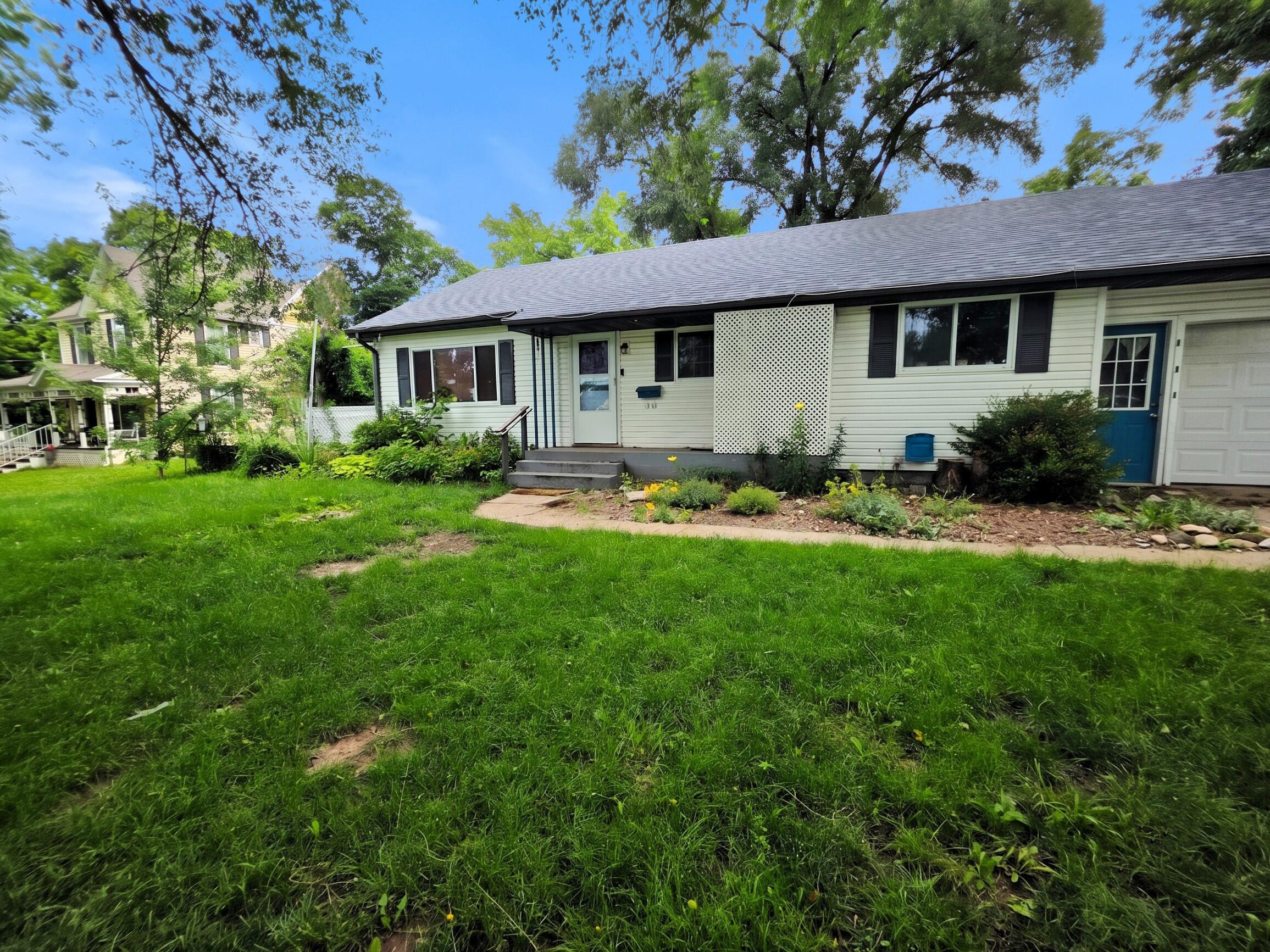 713 E Locust 1