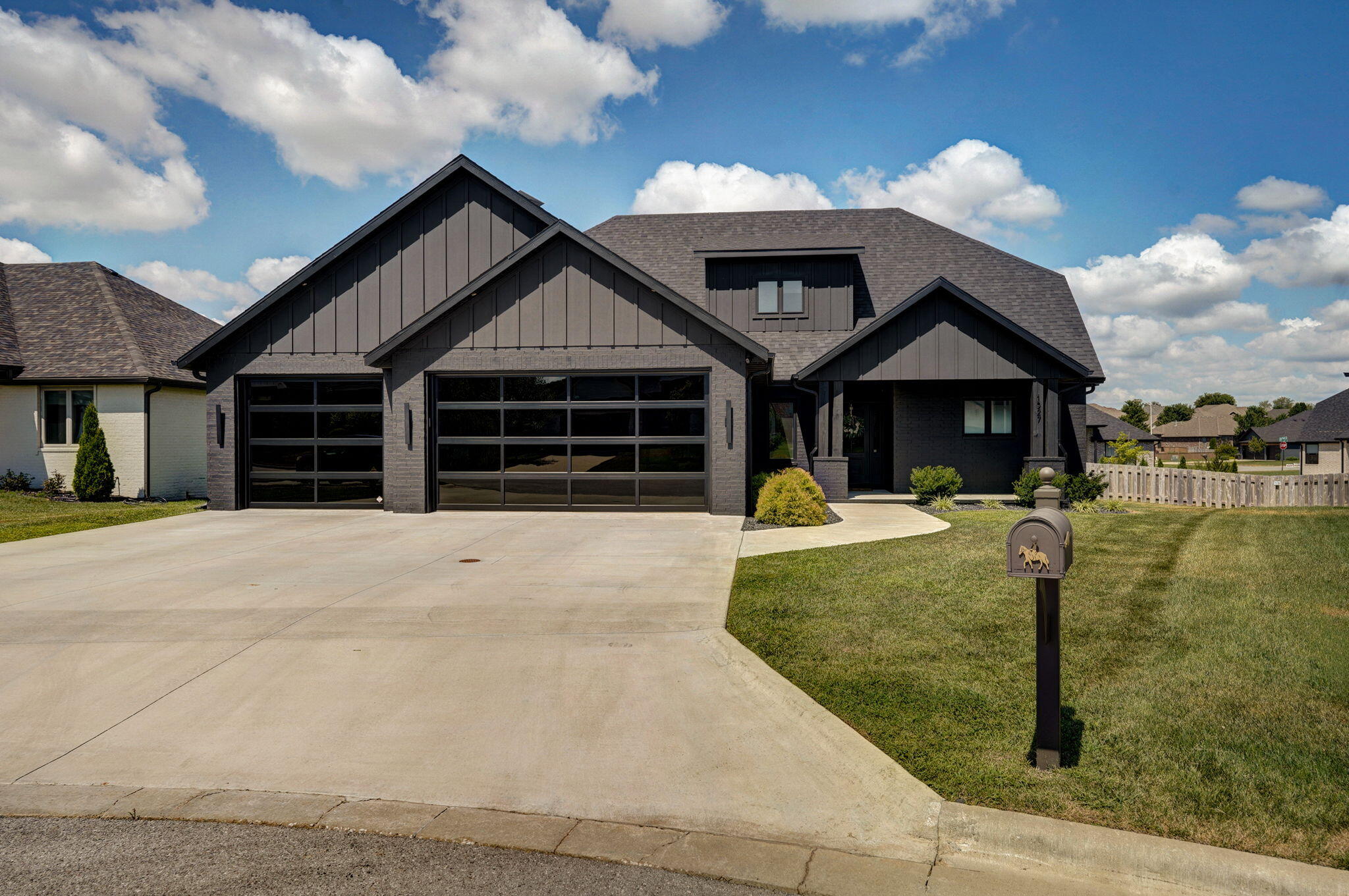 1527 N Edgemont 1