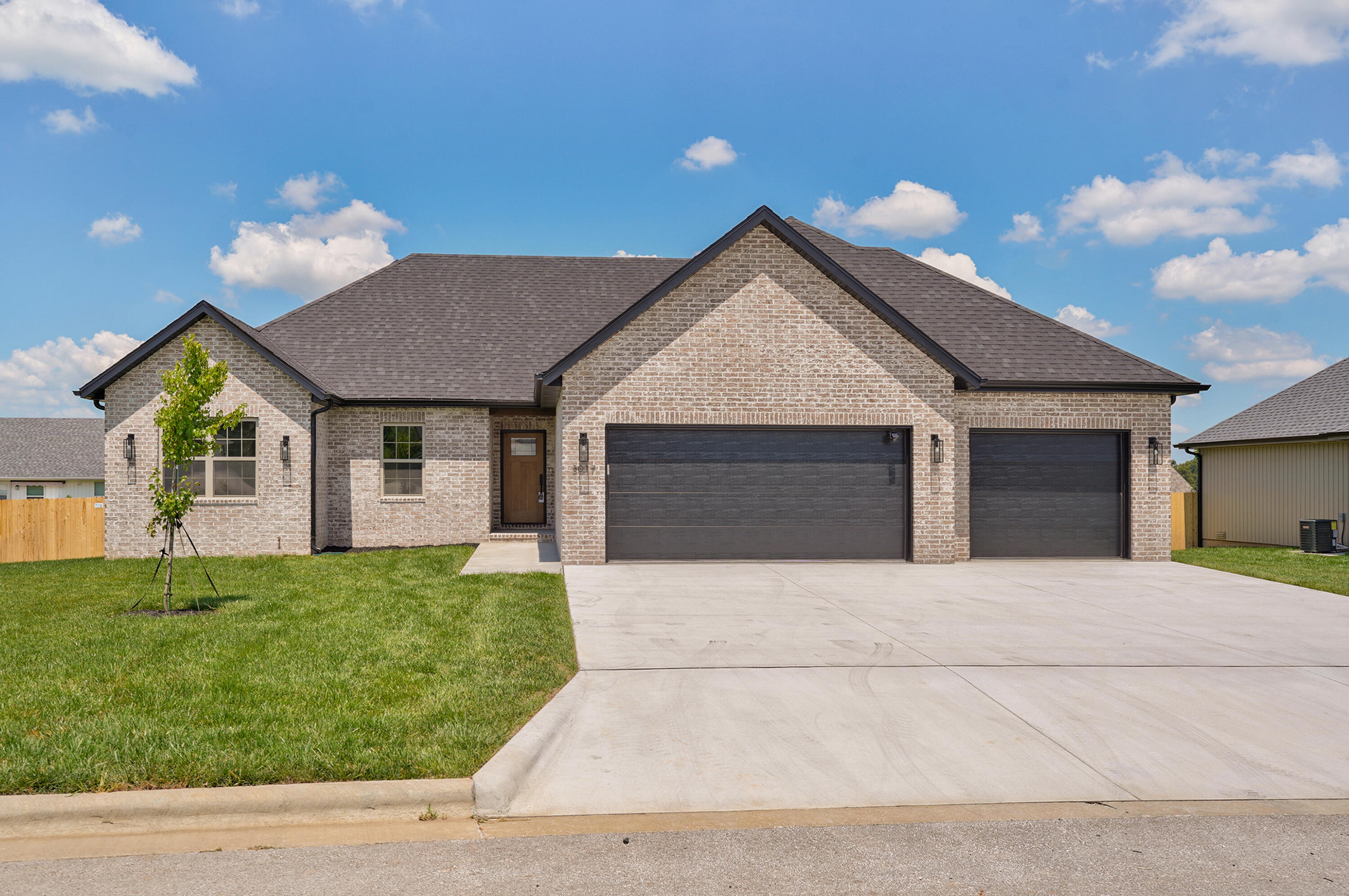 3017 E Heritage 1