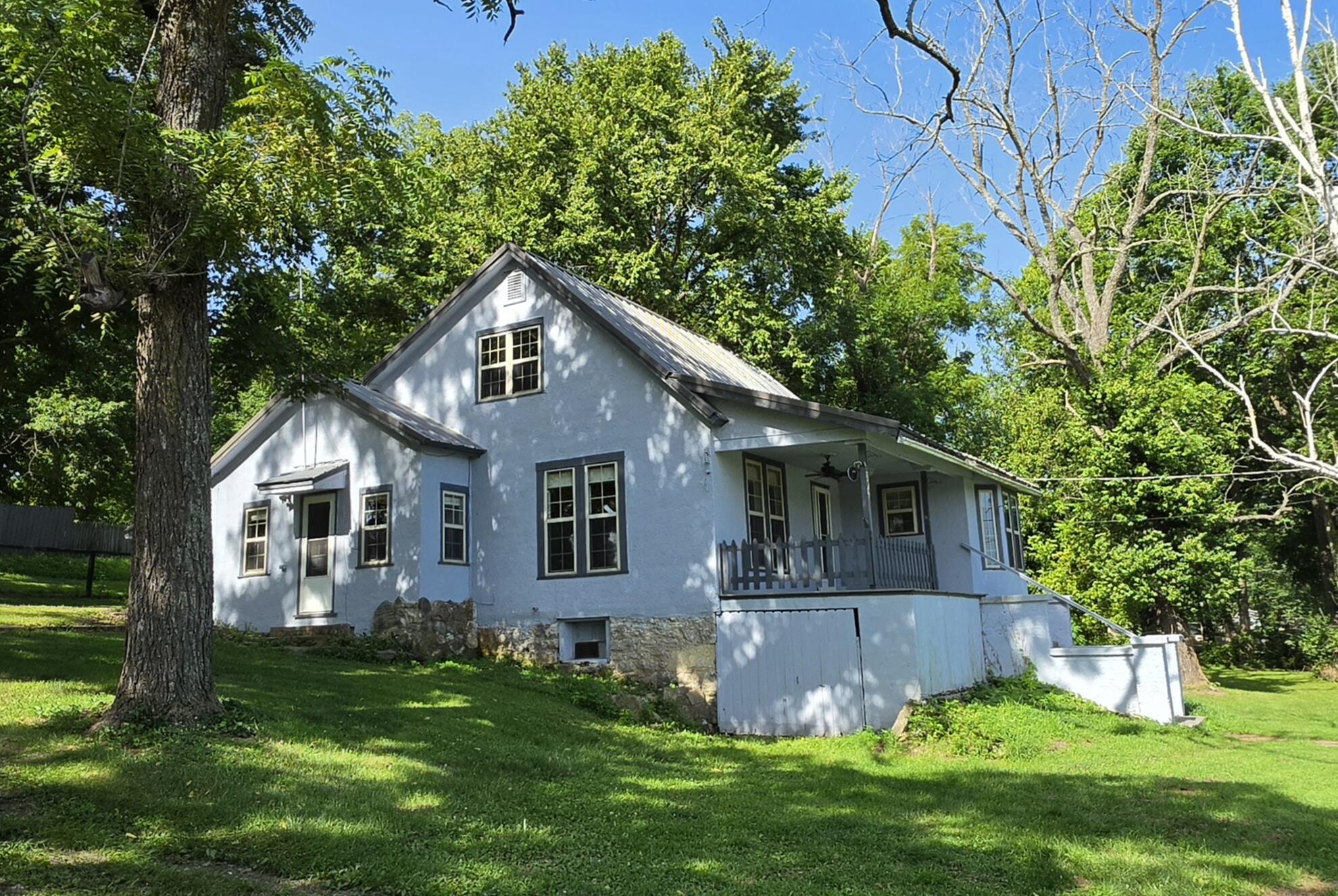 292 W South 1